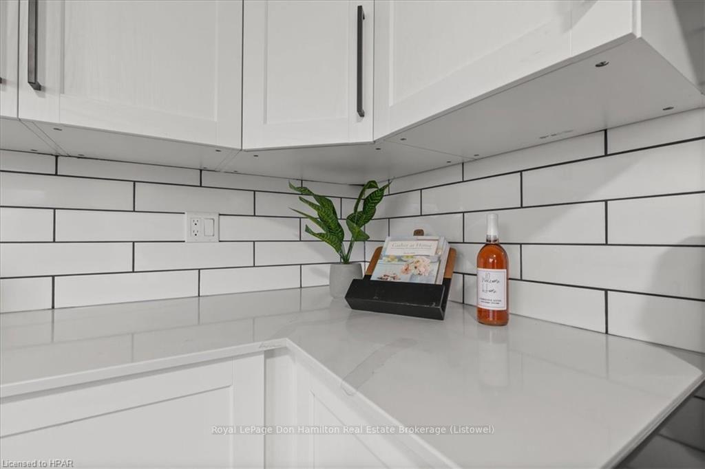 Photo 15 of 161 Smith St, North Perth, Monkton — HOMEH