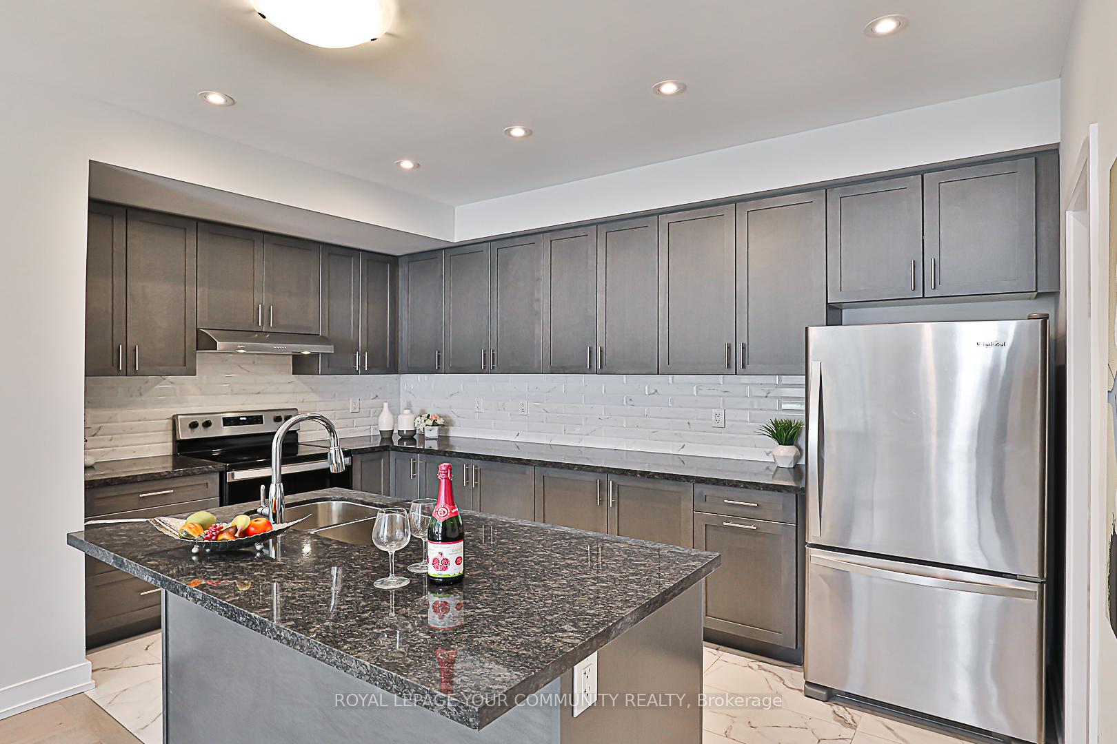 Photo 20 of 24 Gilbert Wright Avenue, Markham, Angus Glen — HOMEH