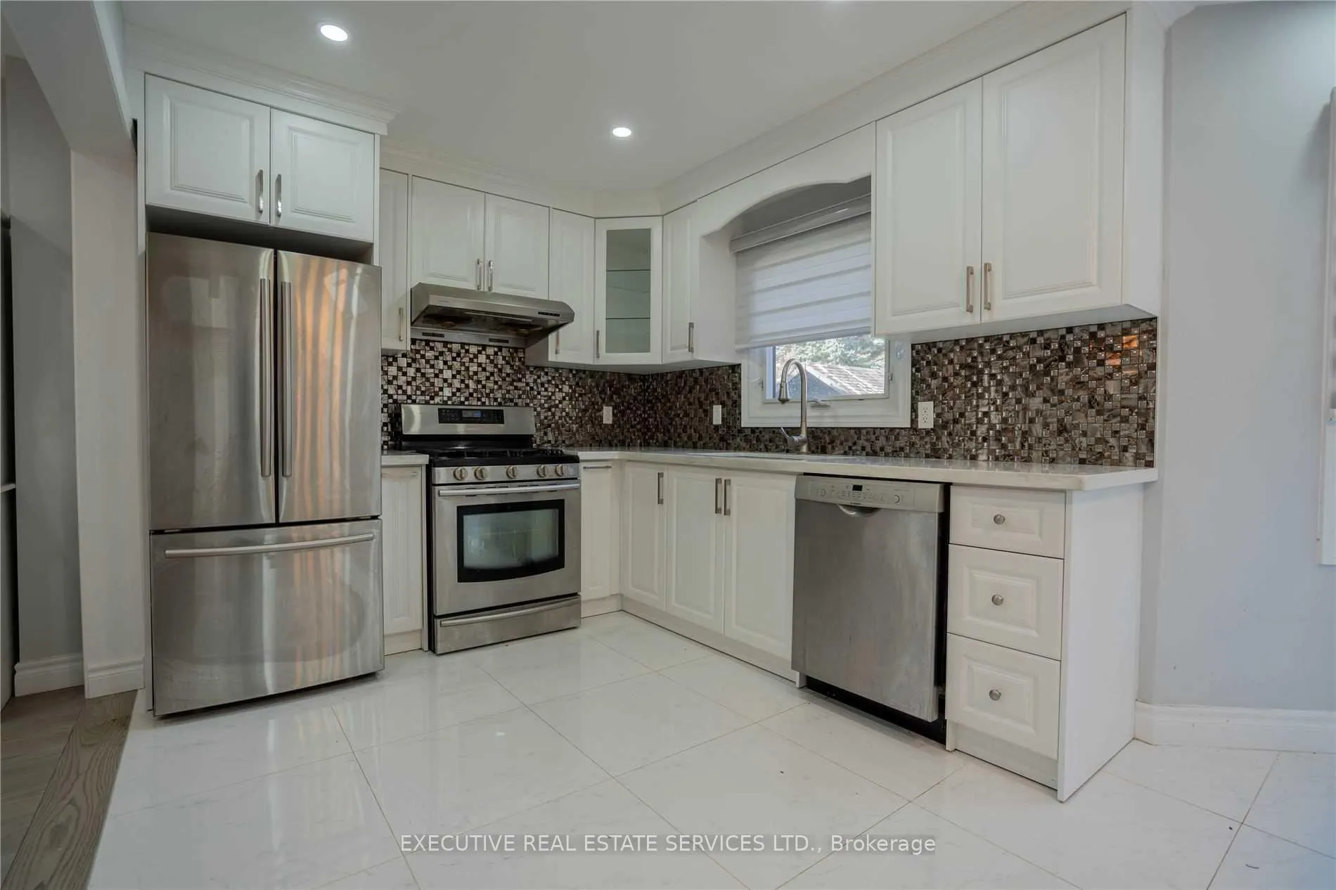 Photo 7 of 46 Willowbrook Drive, Whitby, Pringle Creek — HOMEH