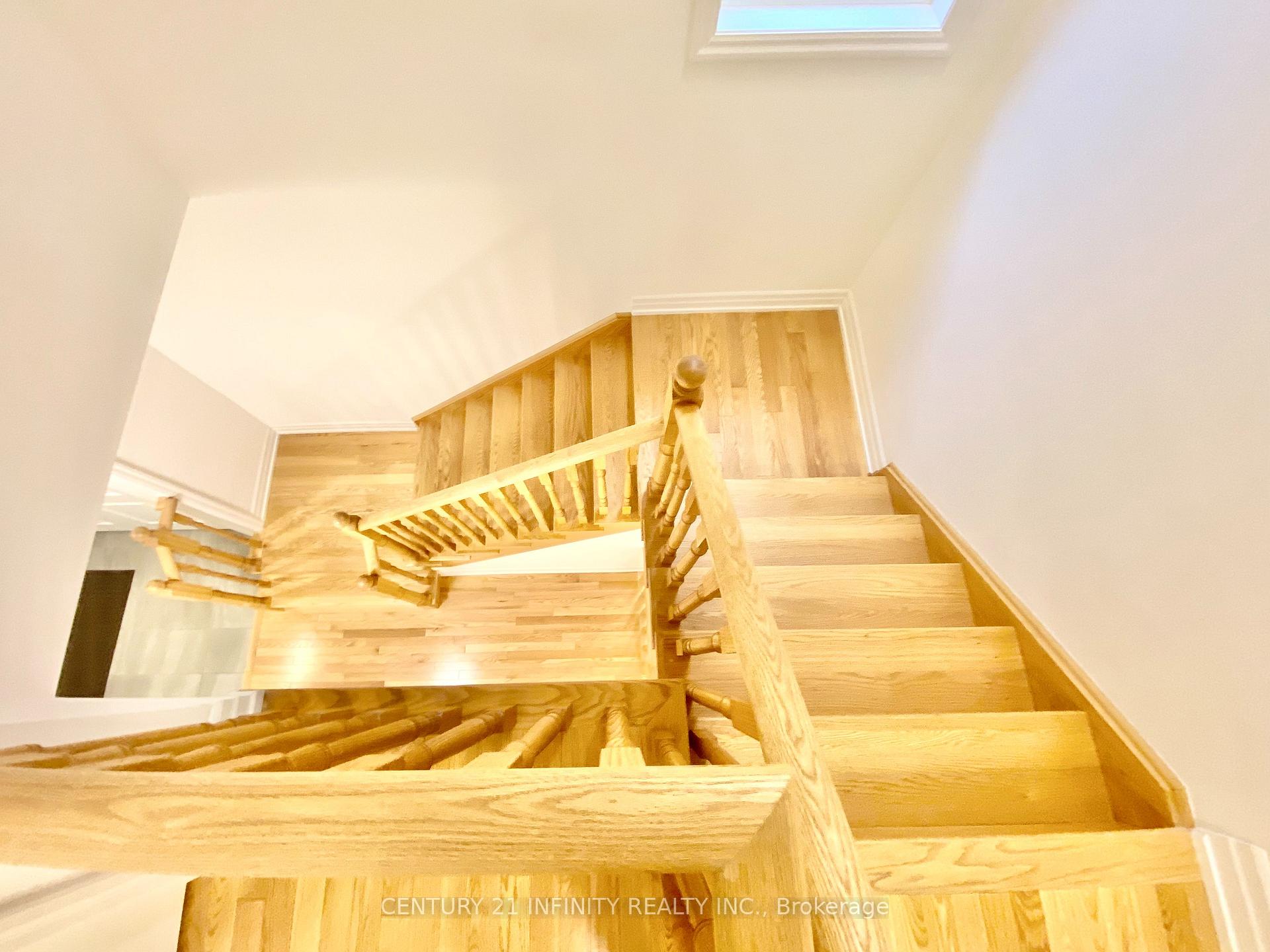 Photo 20 of 4 Torbay Street, Whitby, Williamsburg — HOMEH