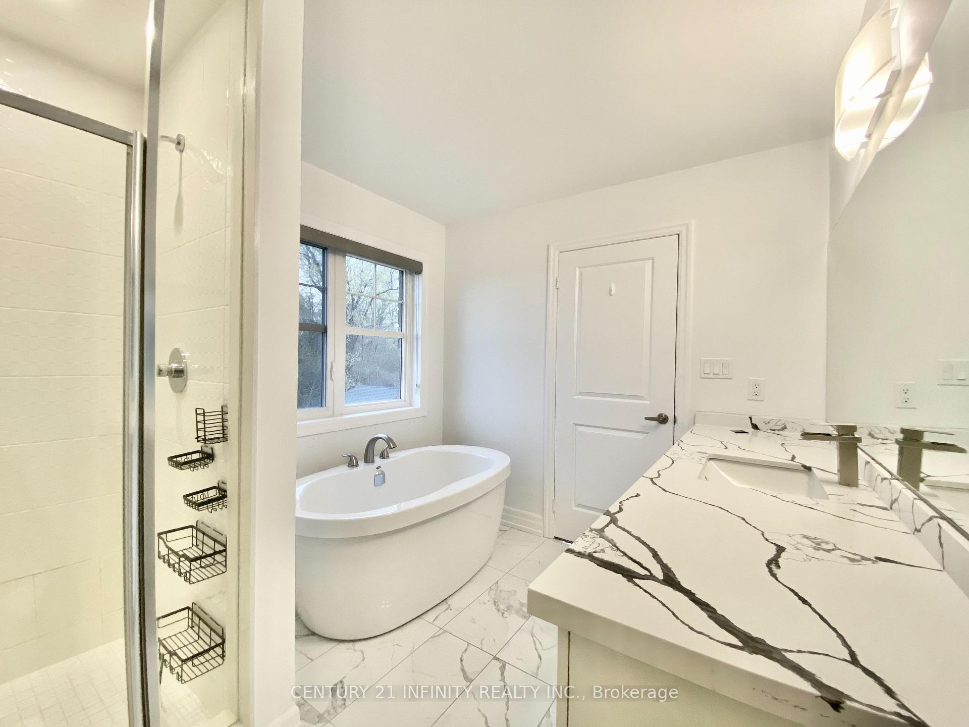 Photo 33 of 4 Torbay Street, Whitby, Williamsburg — HOMEH