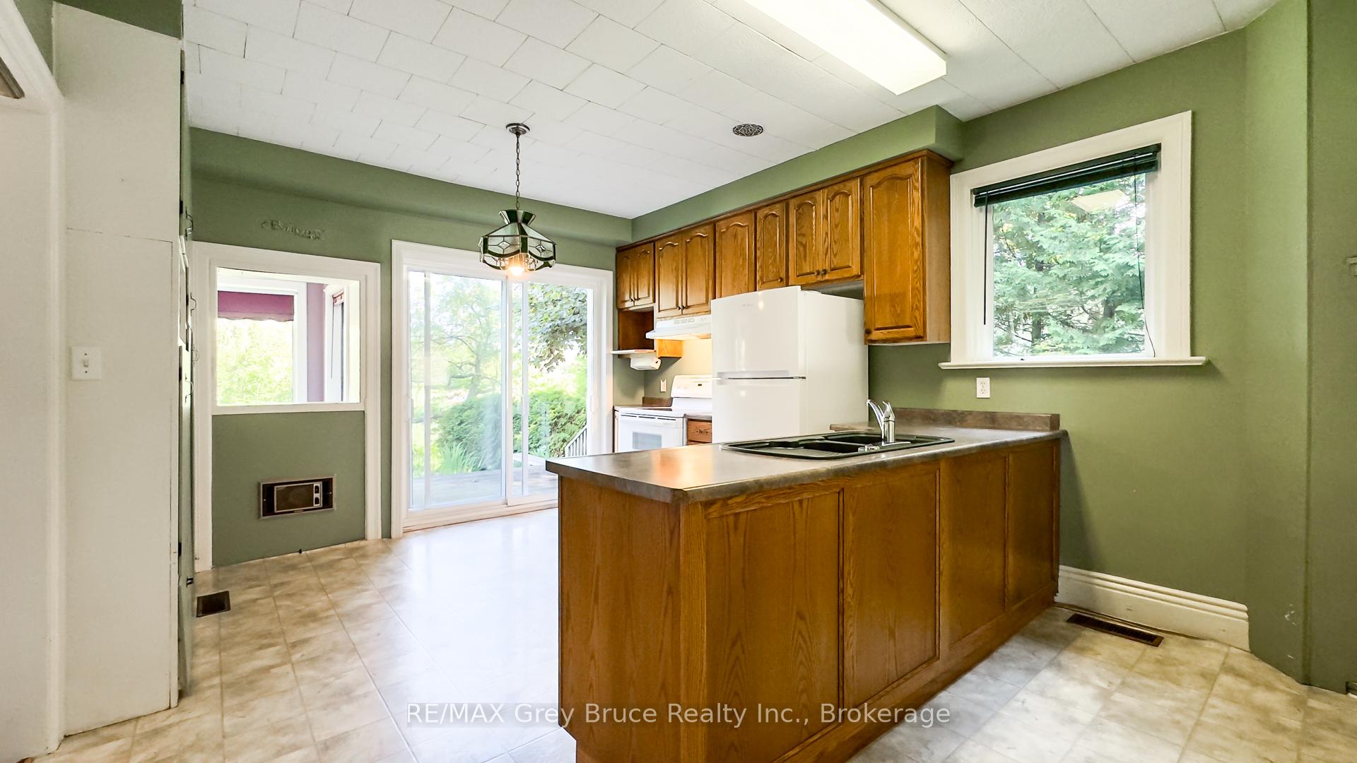 Photo 13 of 68 2ND Street, Arran-Elderslie — HOMEH