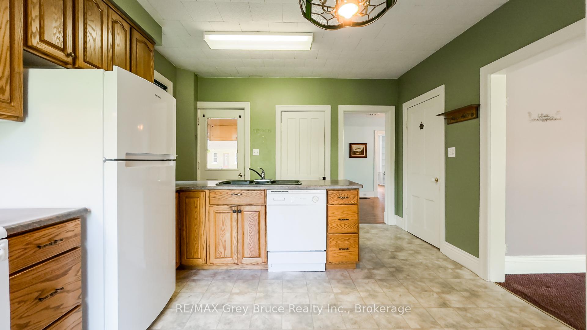 Photo 14 of 68 2ND Street, Arran-Elderslie — HOMEH