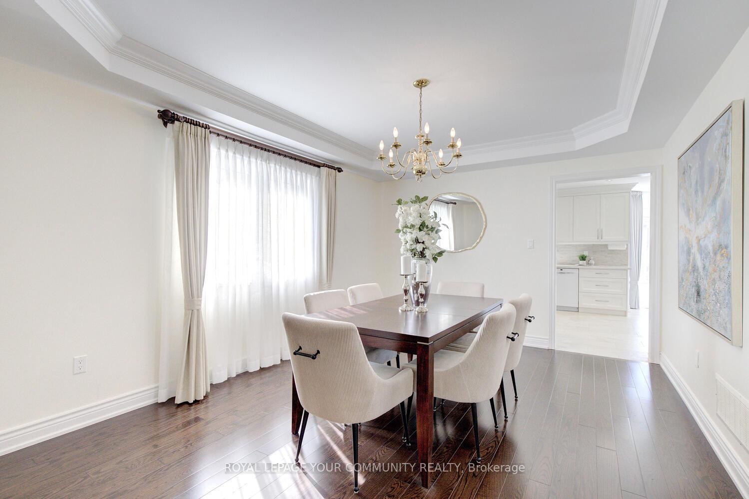 Photo 13 of 33 Robertson Close, Vaughan, Maple — HOMEH