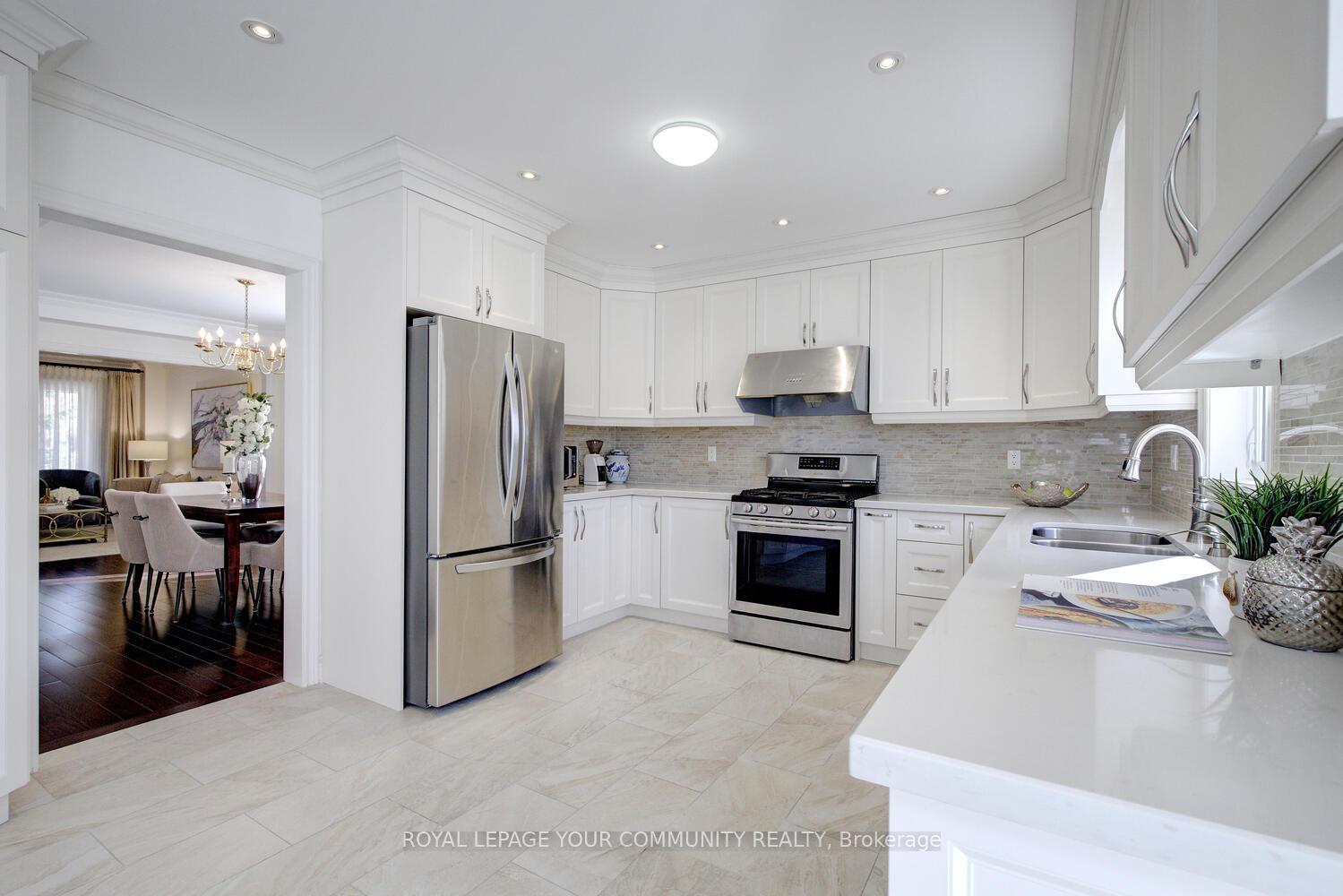 Photo 18 of 33 Robertson Close, Vaughan, Maple — HOMEH