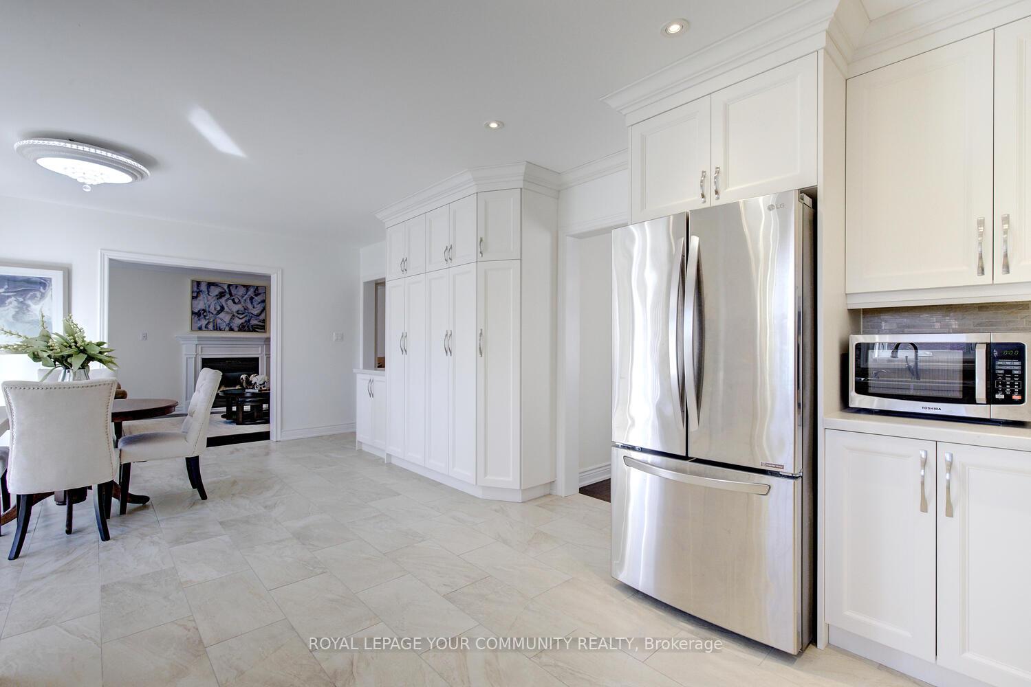 Photo 20 of 33 Robertson Close, Vaughan, Maple — HOMEH