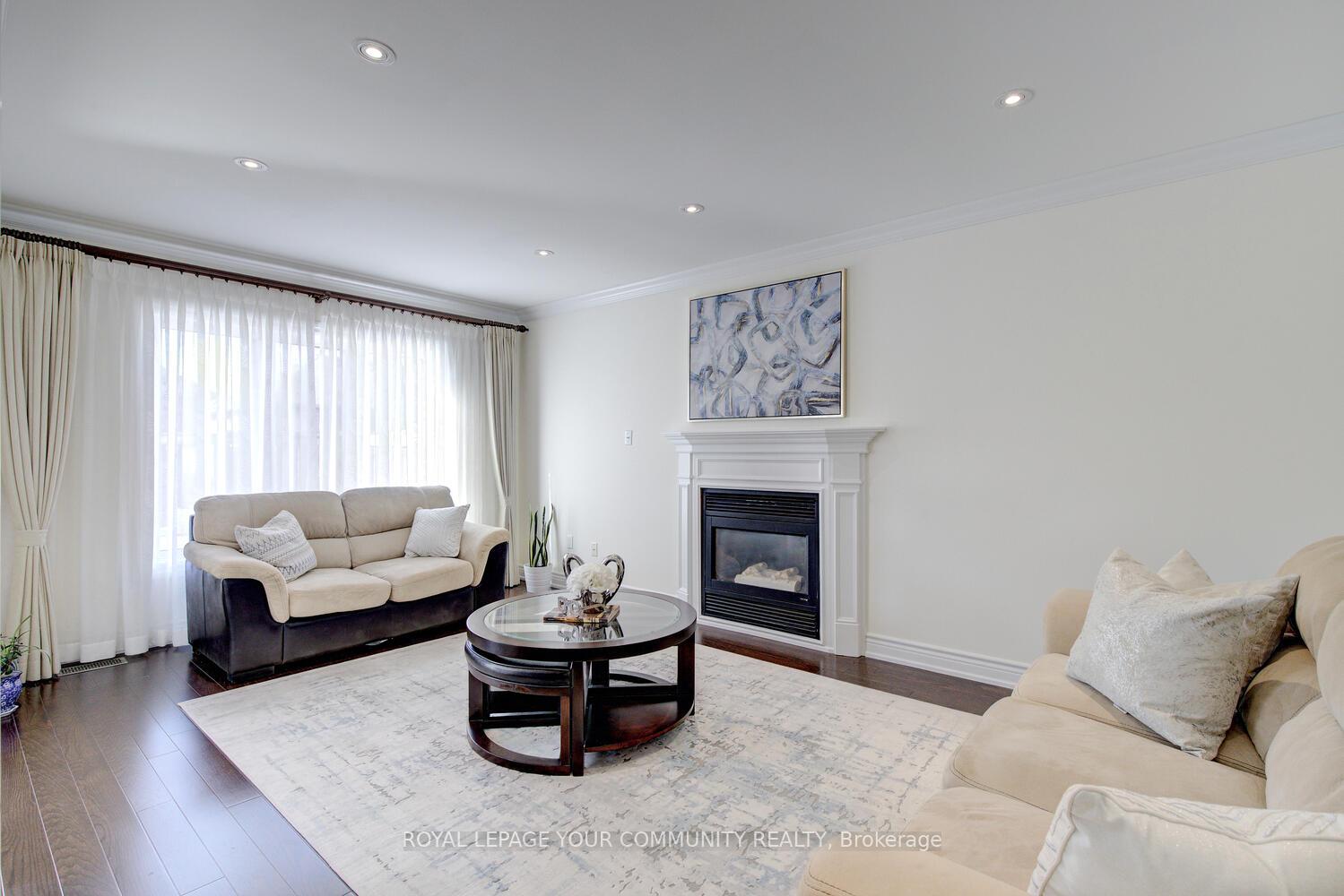 Photo 26 of 33 Robertson Close, Vaughan, Maple — HOMEH