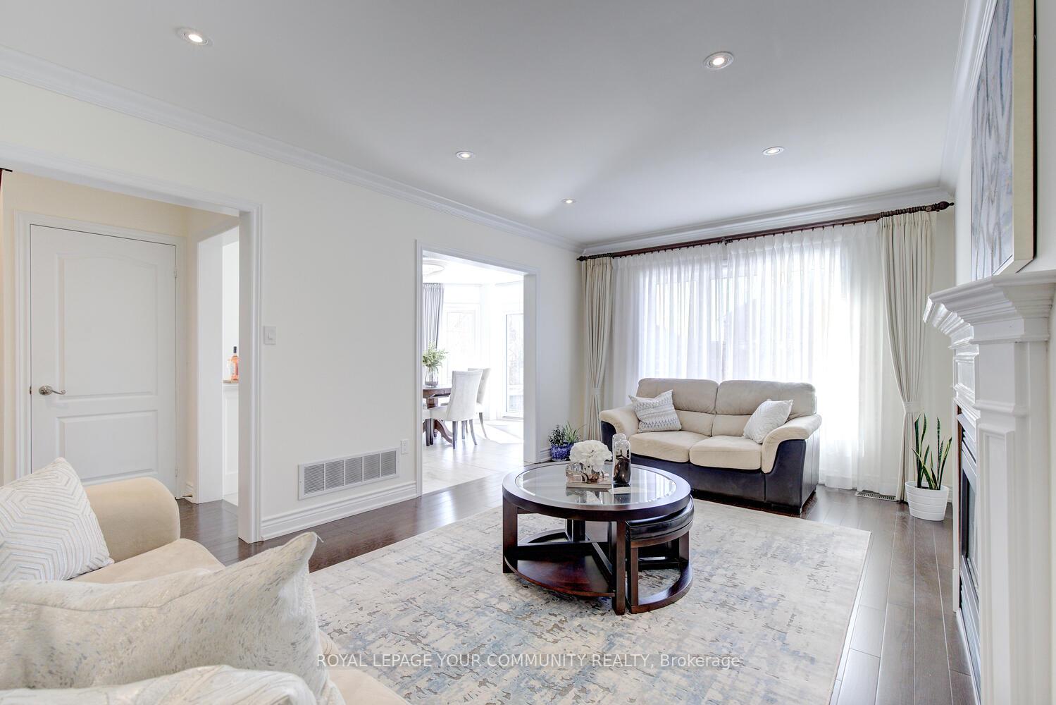 Photo 27 of 33 Robertson Close, Vaughan, Maple — HOMEH