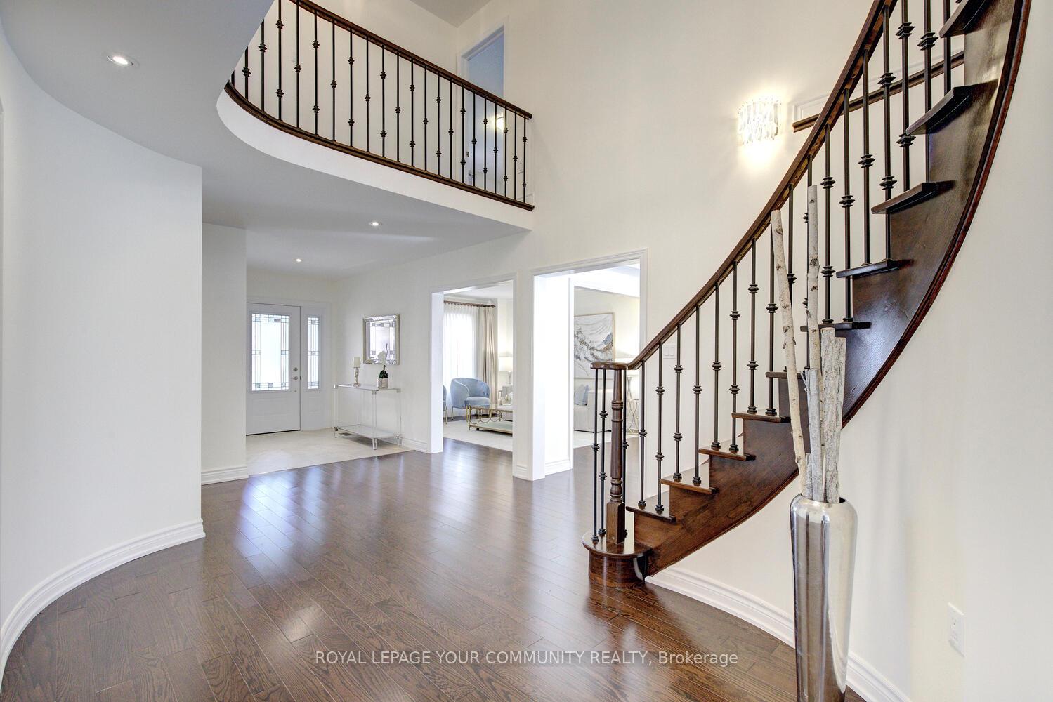 Photo 30 of 33 Robertson Close, Vaughan, Maple — HOMEH