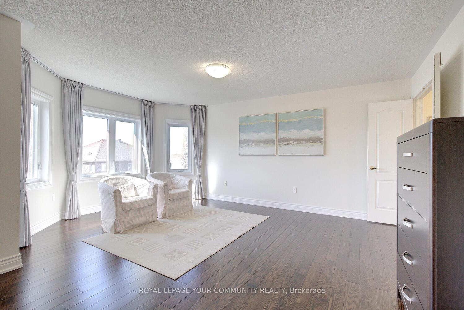 Photo 32 of 33 Robertson Close, Vaughan, Maple — HOMEH