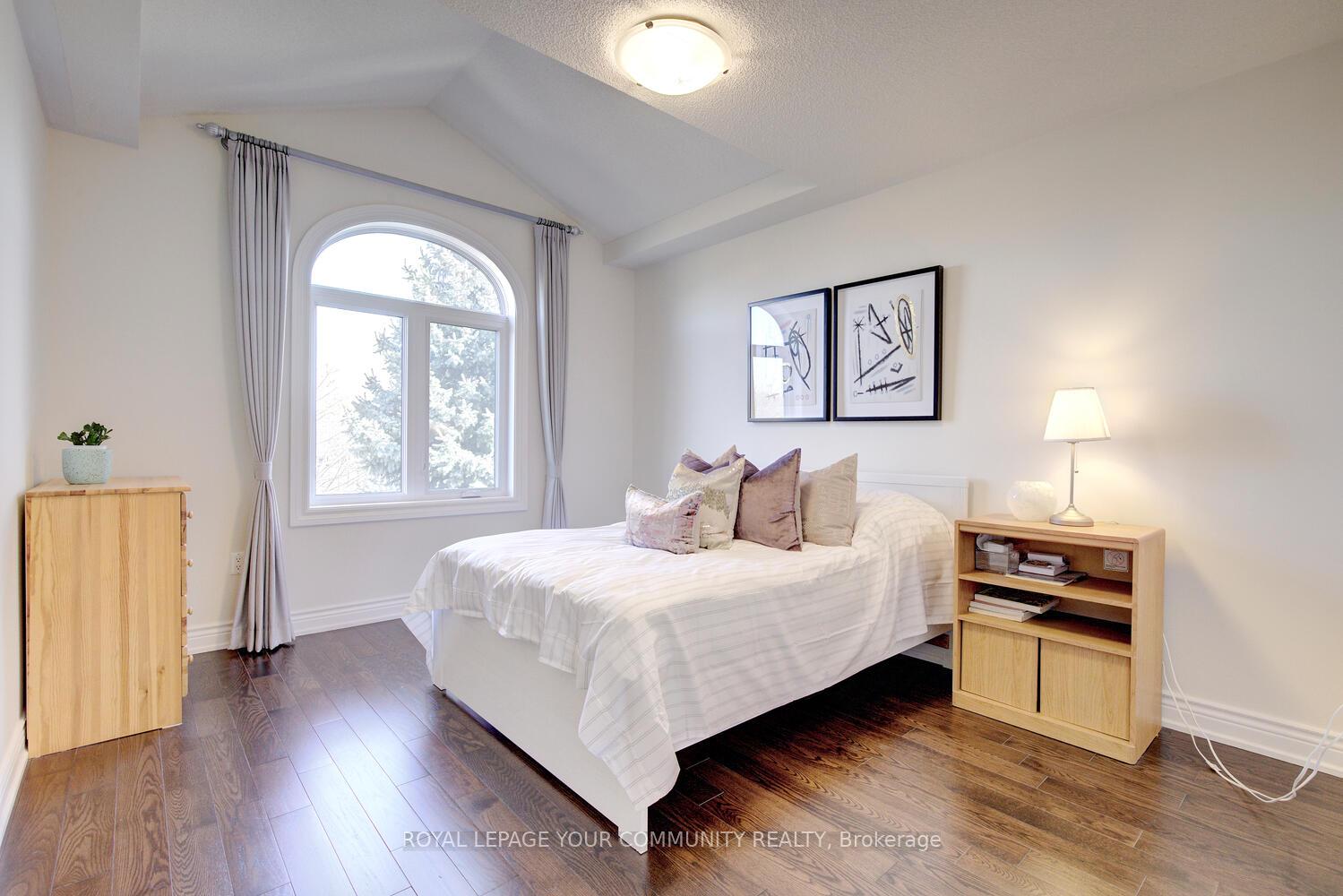 Photo 37 of 33 Robertson Close, Vaughan, Maple — HOMEH
