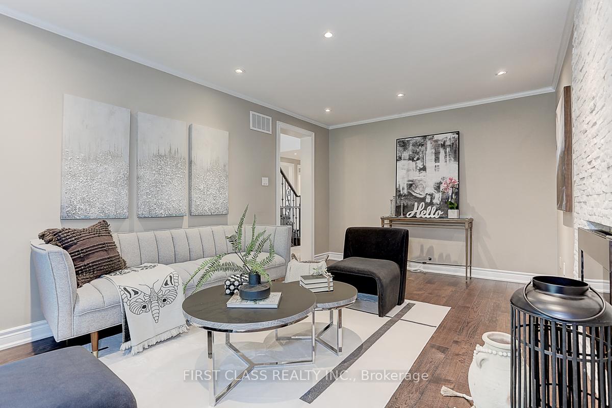 Photo 12 of 16 Lindemann Street, Markham, Aileen-Willowbrook — HOMEH