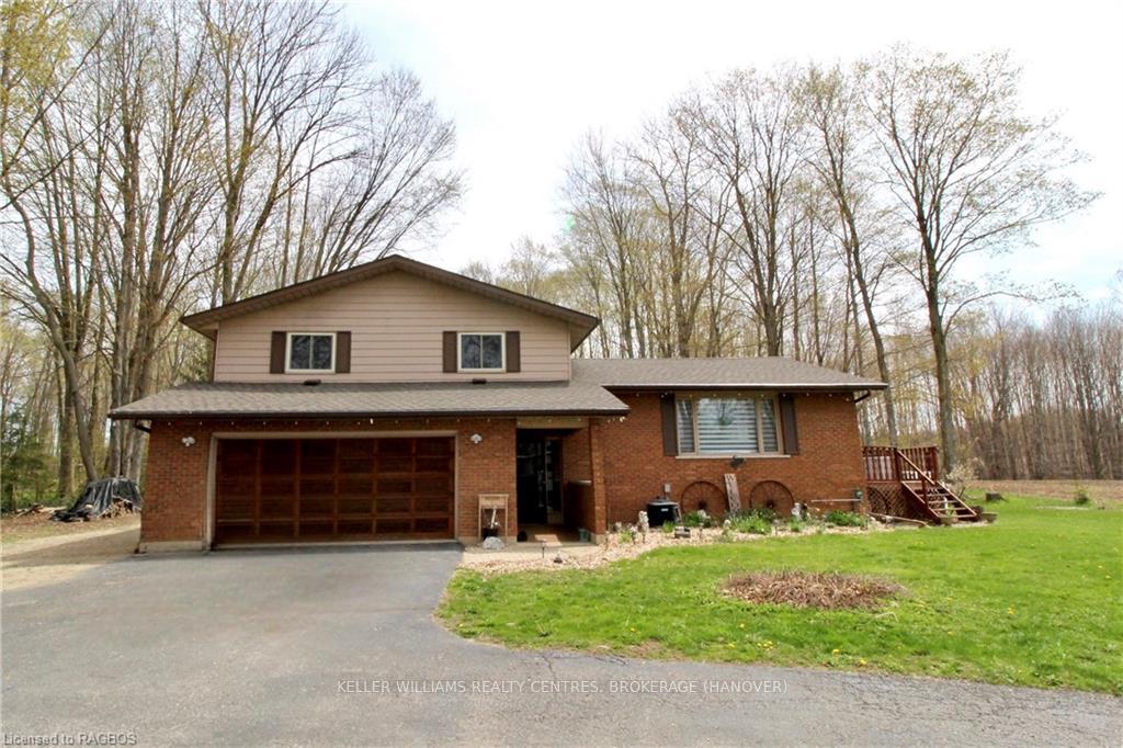 Front of 105 Country Lane Road