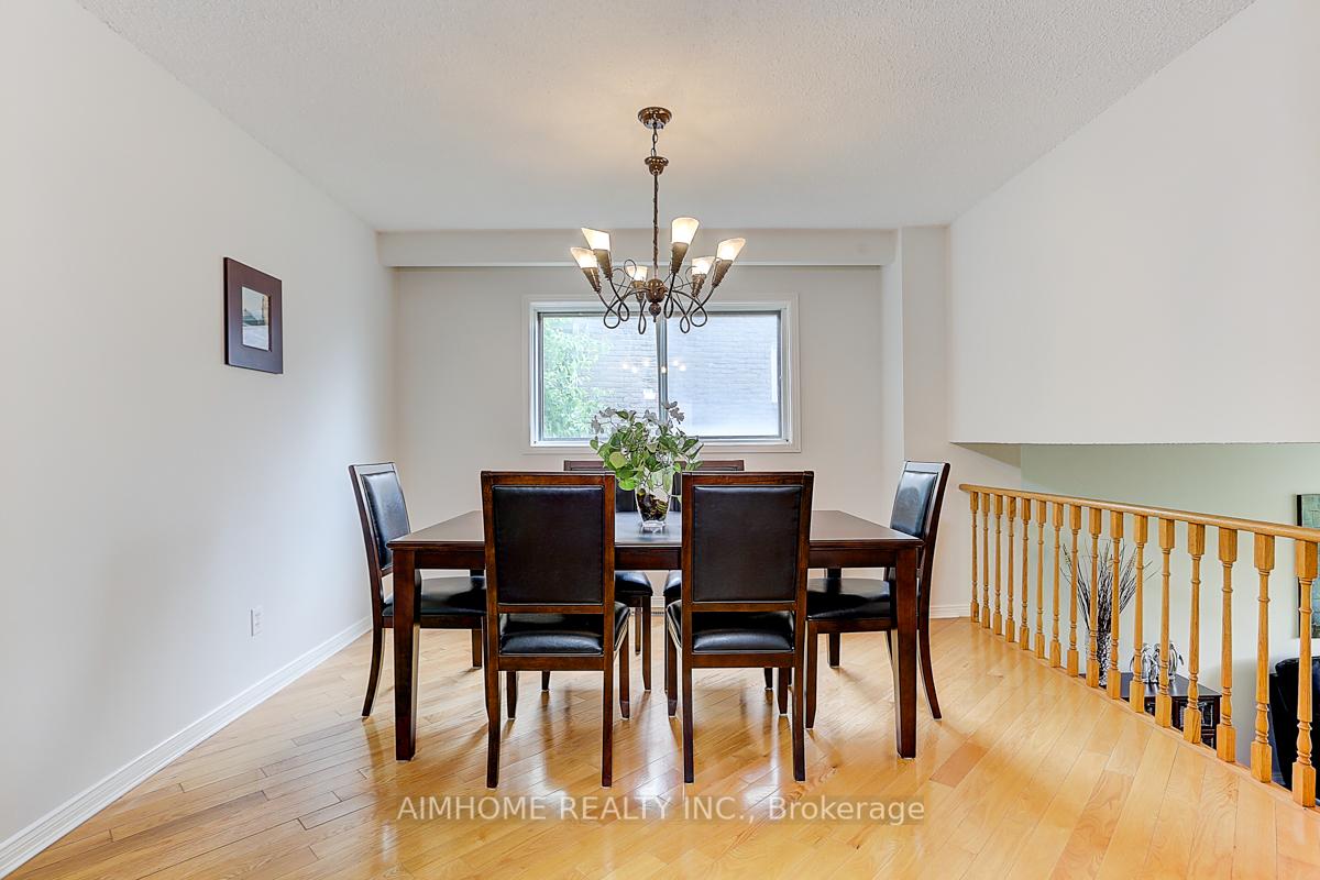 Photo 7 of 40 Willowbrook Road, Markham, Aileen-Willowbrook — HOMEH