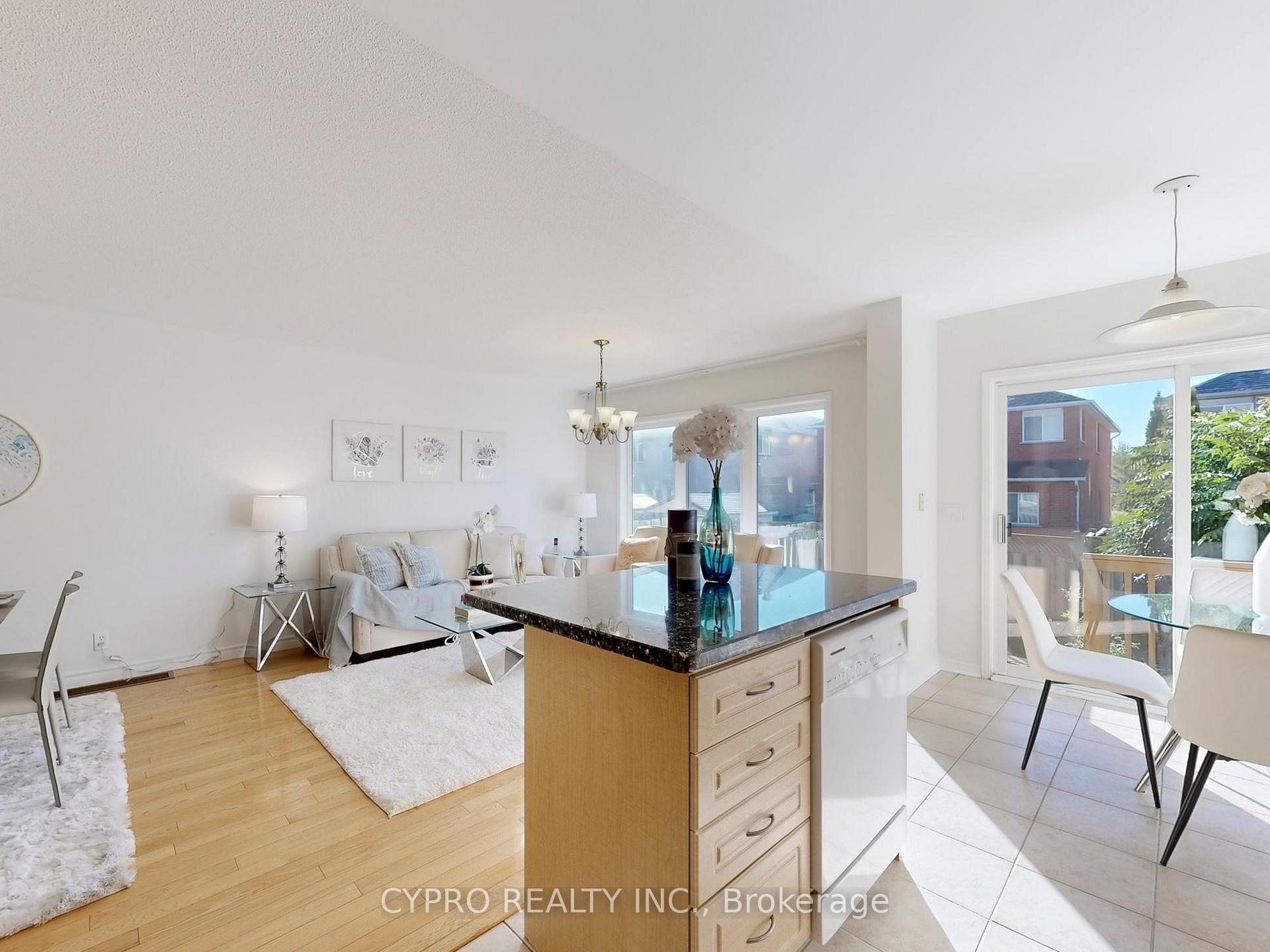Photo 11 of 33 Bilbrough Street, Aurora, Bayview Northeast — HOMEH