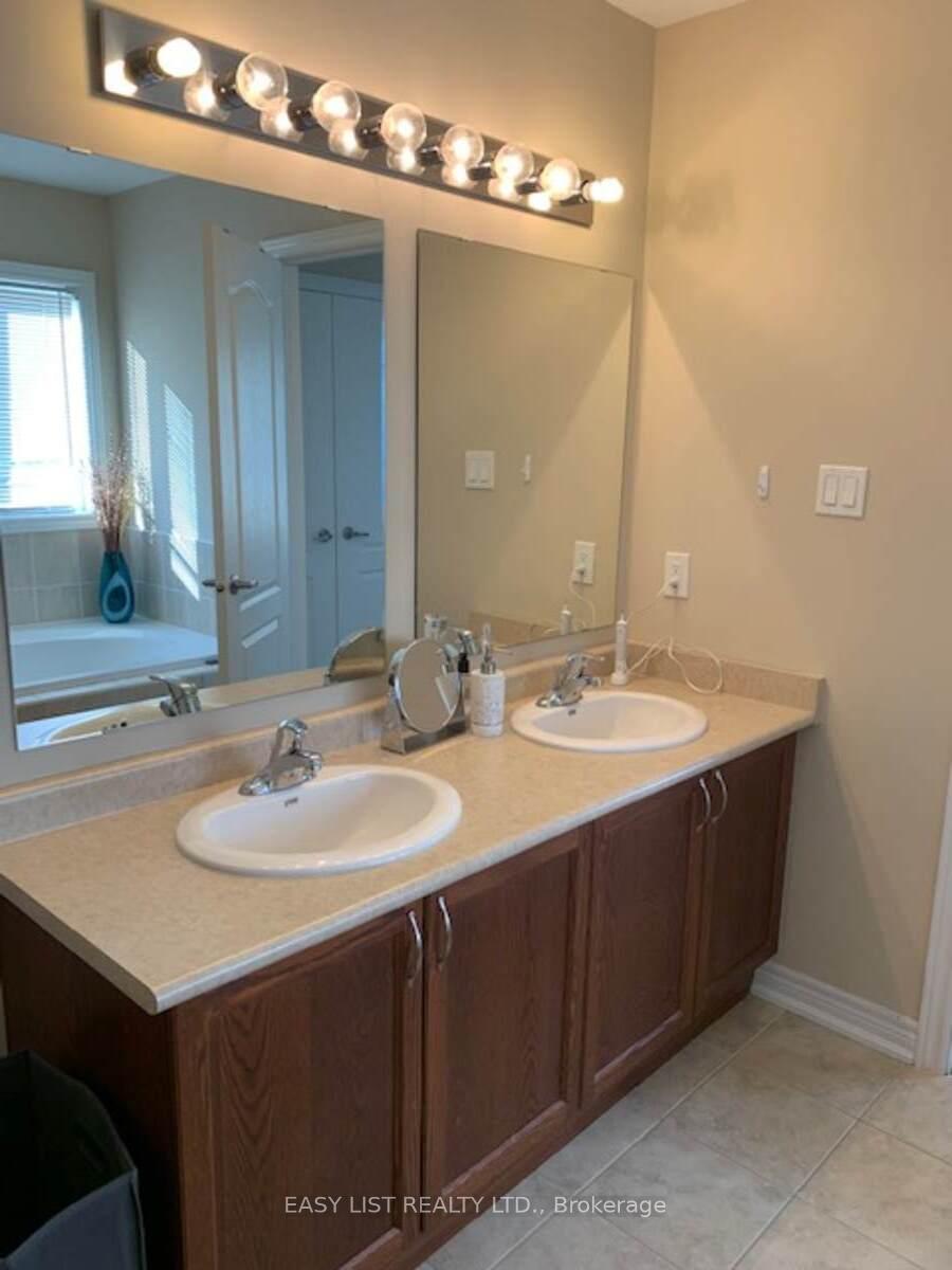 Photo 13 of 59 Promenade Drive, Whitby, Taunton North — HOMEH