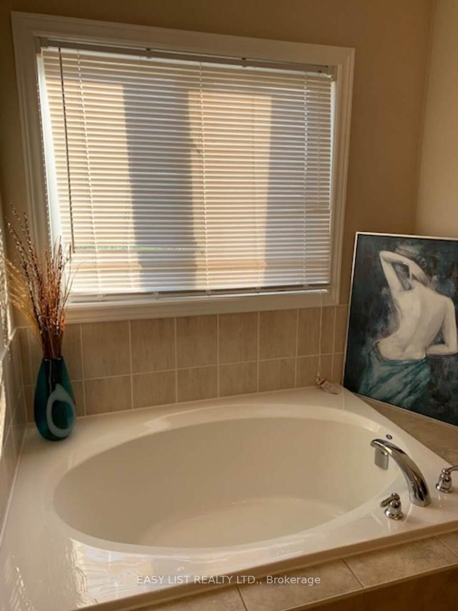 Photo 14 of 59 Promenade Drive, Whitby, Taunton North — HOMEH