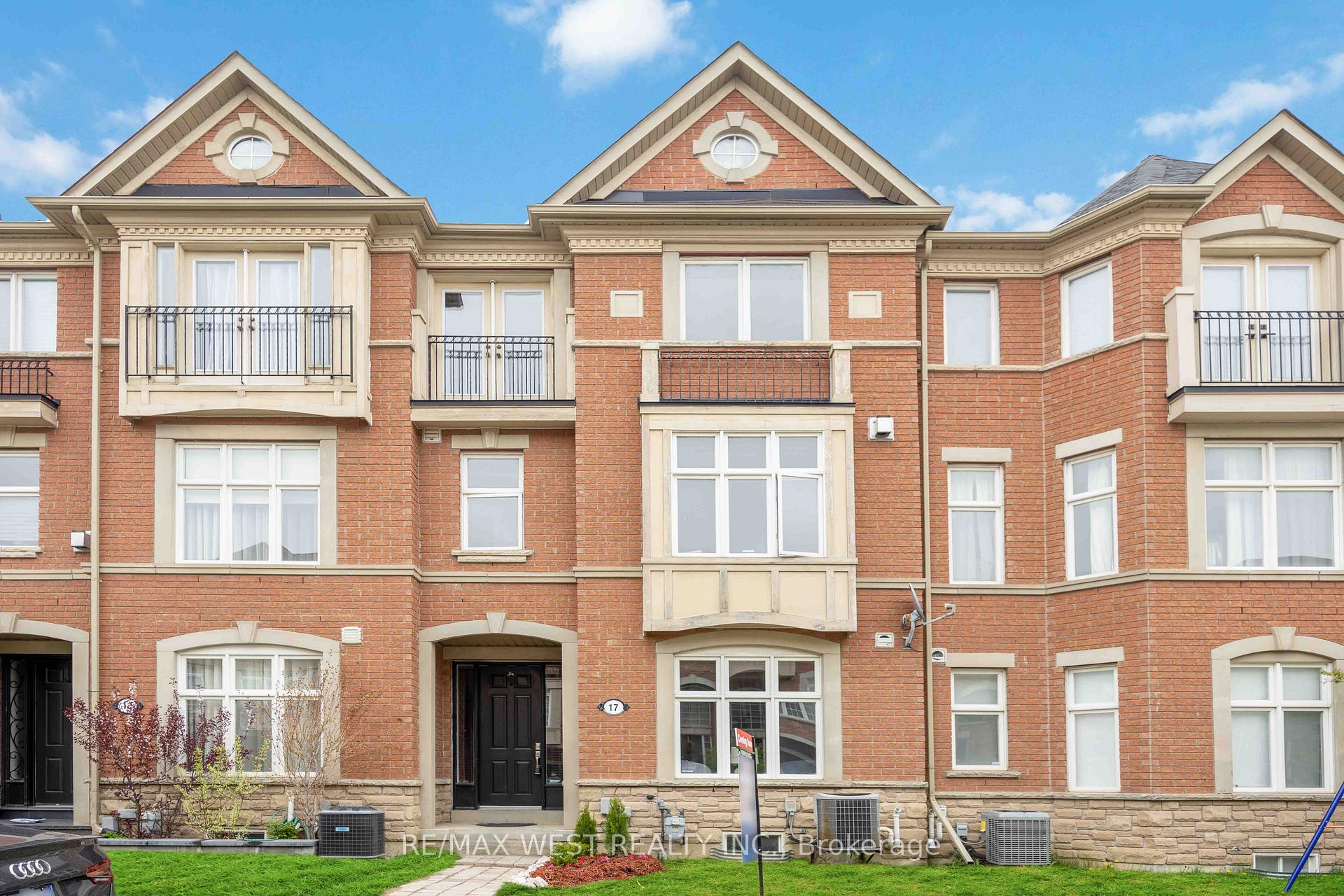 Photo 1 of 17 John Frank Road, Vaughan, East Woodbridge — HOMEH
