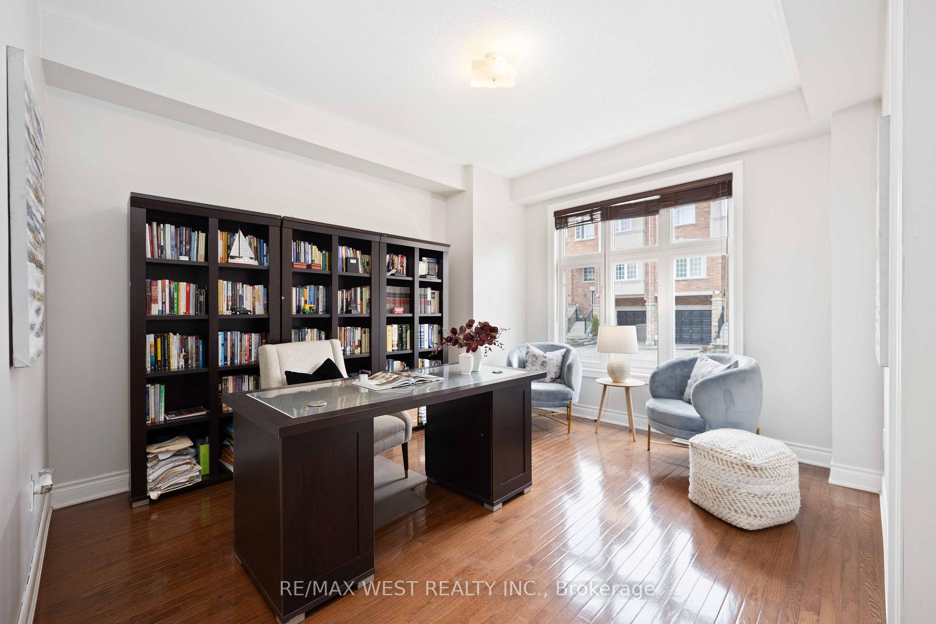 Photo 6 of 17 John Frank Road, Vaughan, East Woodbridge — HOMEH
