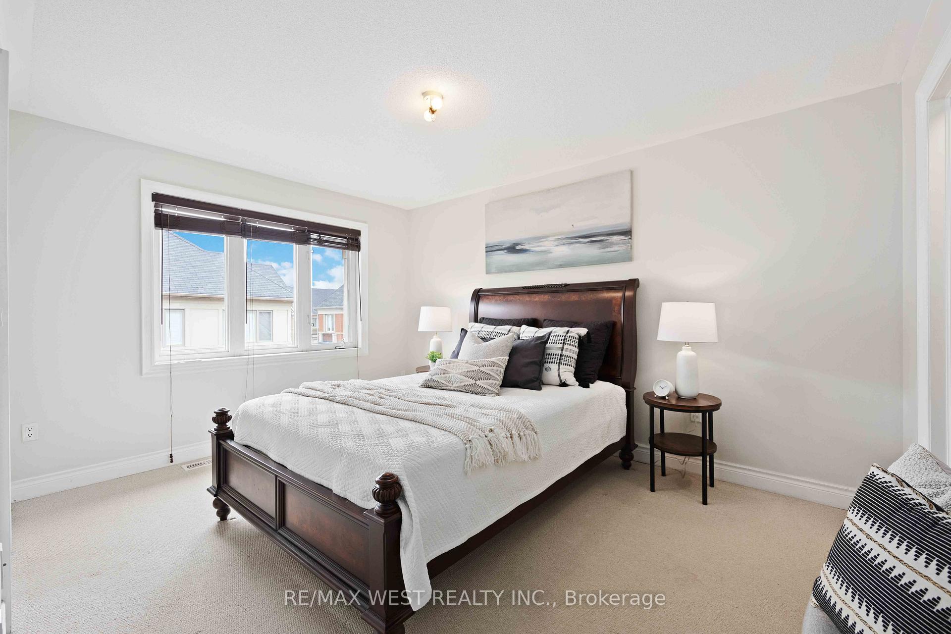 Photo 28 of 17 John Frank Road, Vaughan, East Woodbridge — HOMEH
