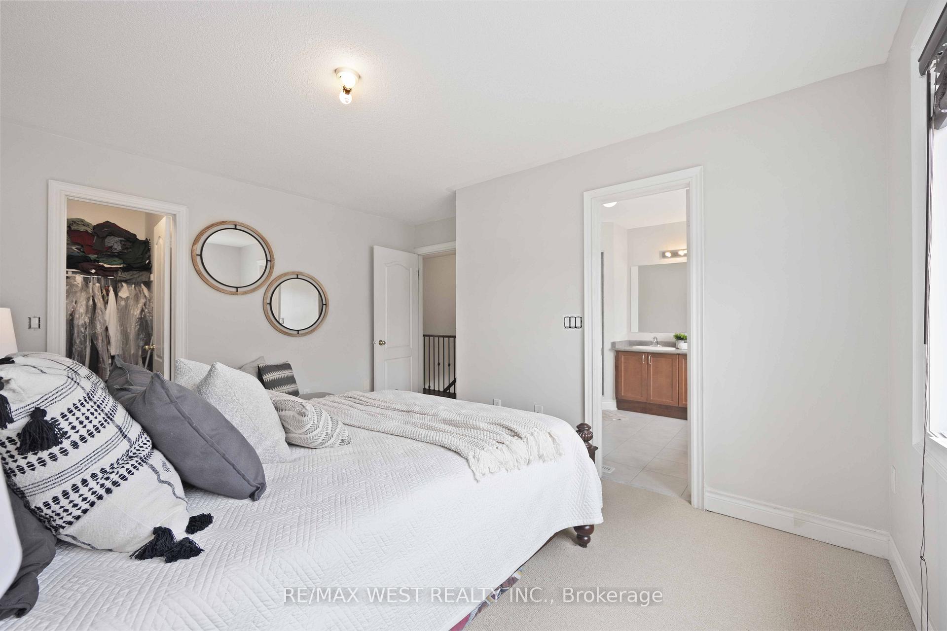 Photo 29 of 17 John Frank Road, Vaughan, East Woodbridge — HOMEH