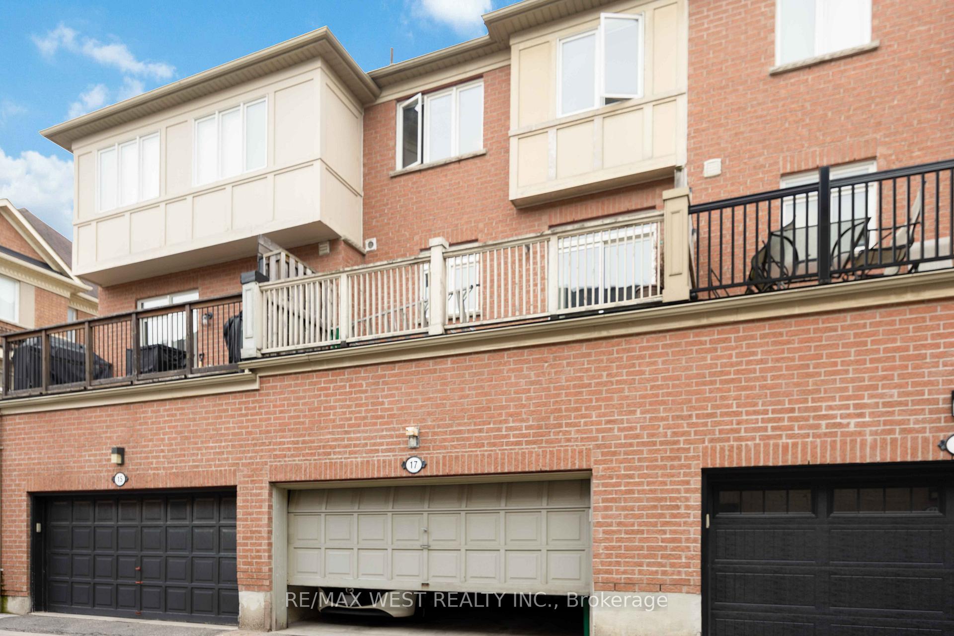 Photo 38 of 17 John Frank Road, Vaughan, East Woodbridge — HOMEH
