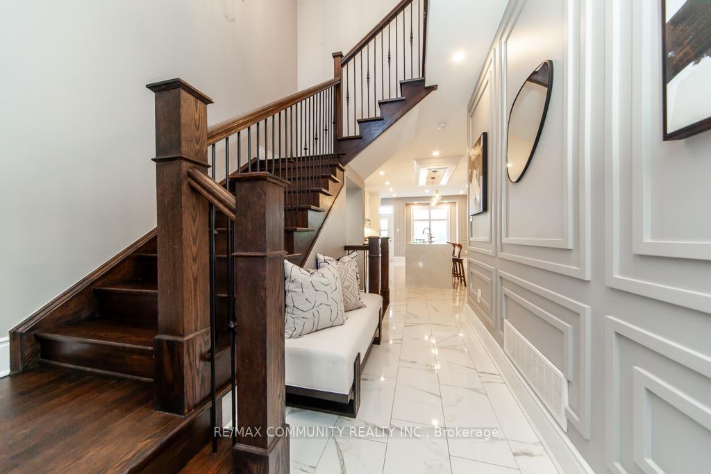 Photo 4 of 70 Barkerville Drive, Whitby, Lynde Creek — HOMEH