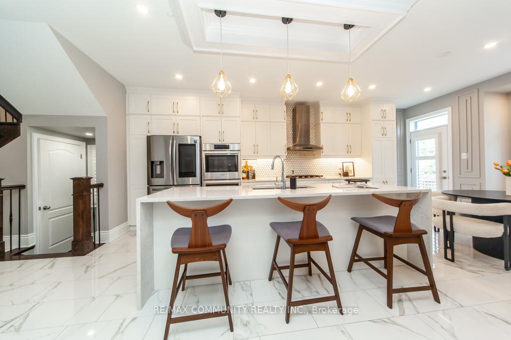Photo 7 of 70 Barkerville Drive, Whitby, Lynde Creek — HOMEH