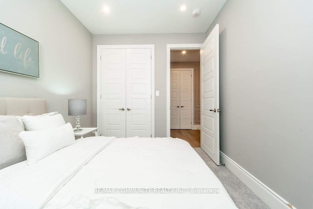 Photo 33 of 70 Barkerville Drive, Whitby, Lynde Creek — HOMEH