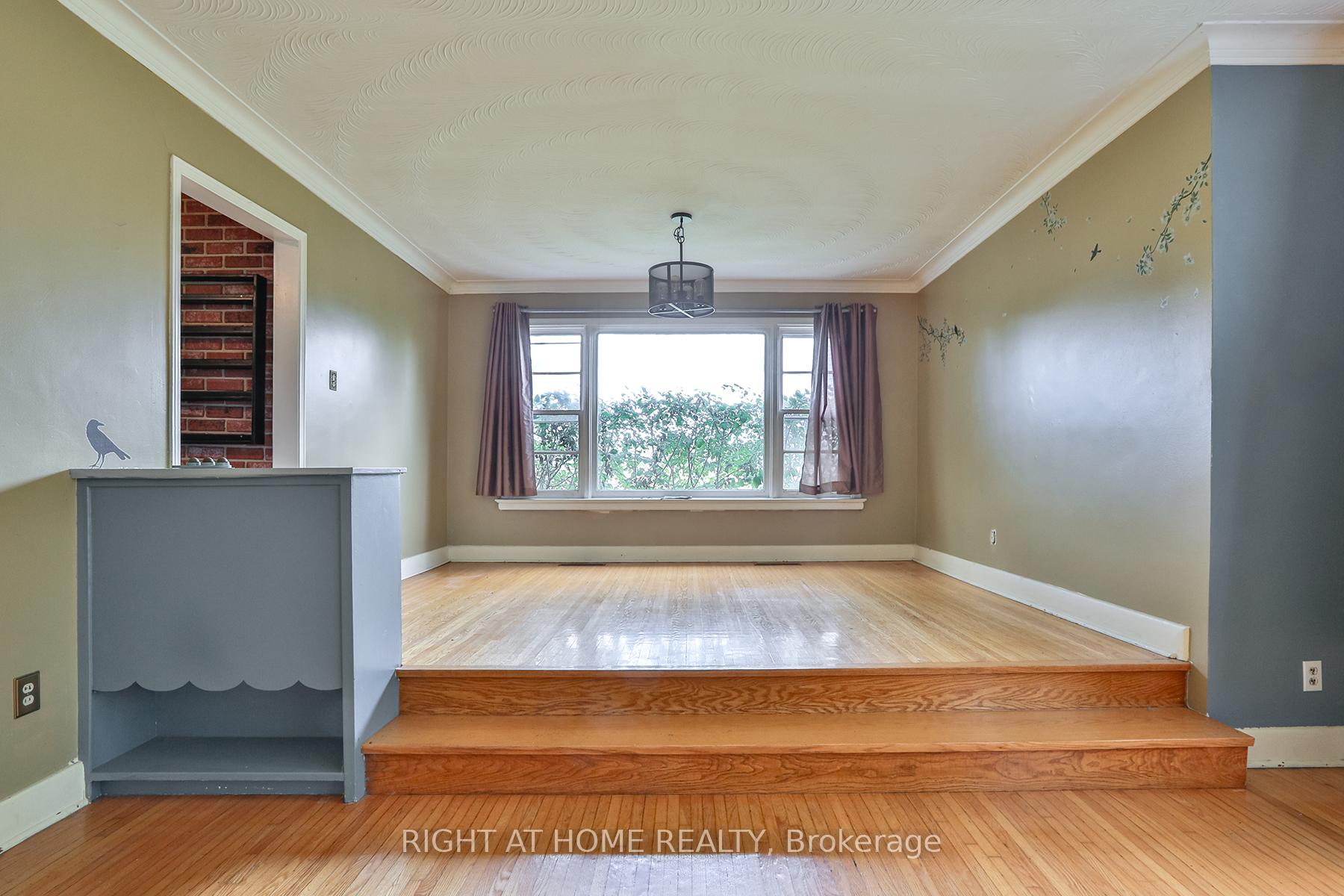 Photo 5 of 6661 Major Mackenzie Drive E, Markham, Greensborough — HOMEH