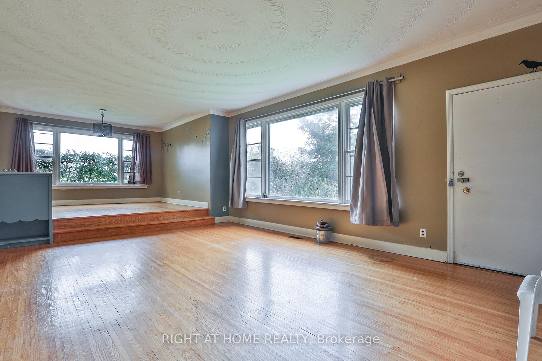 Photo 8 of 6661 Major Mackenzie Drive E, Markham, Greensborough — HOMEH