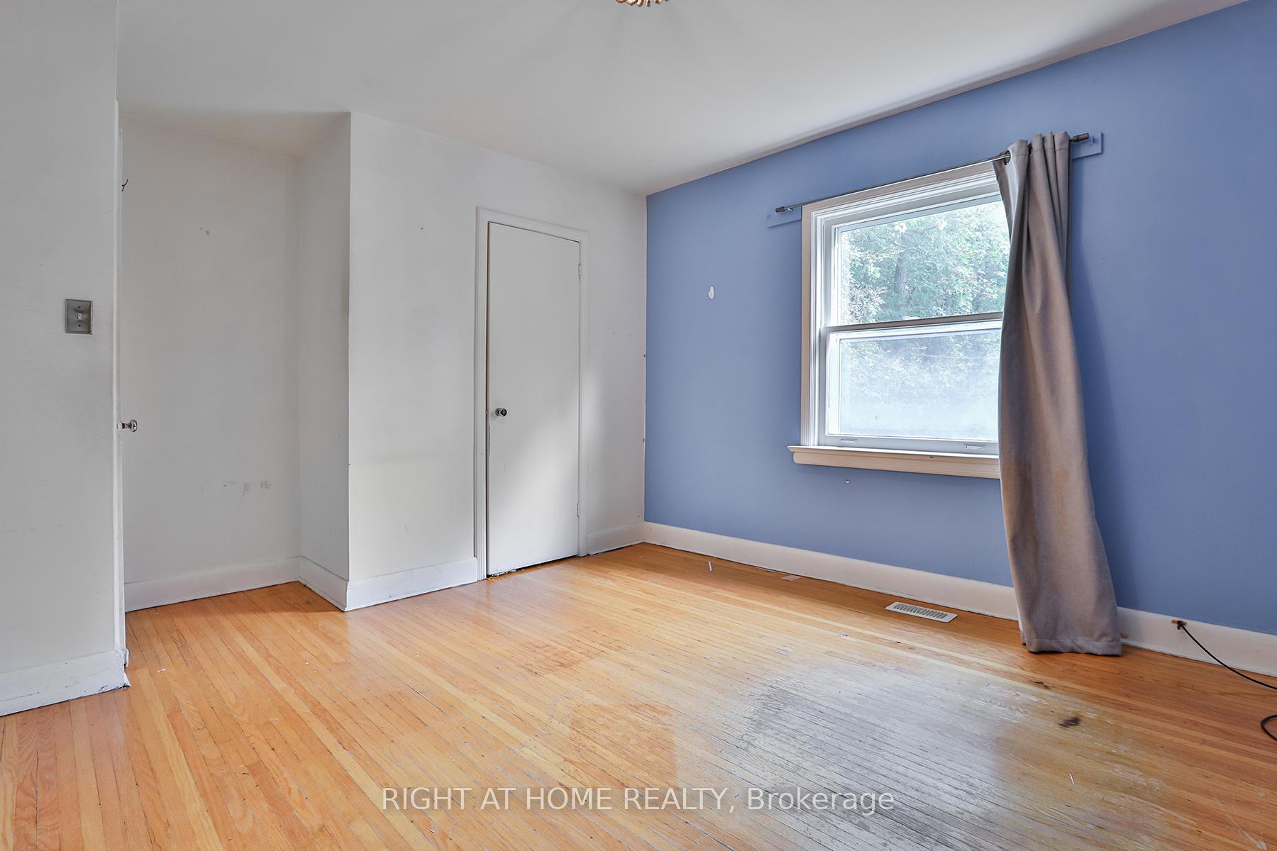Photo 11 of 6661 Major Mackenzie Drive E, Markham, Greensborough — HOMEH