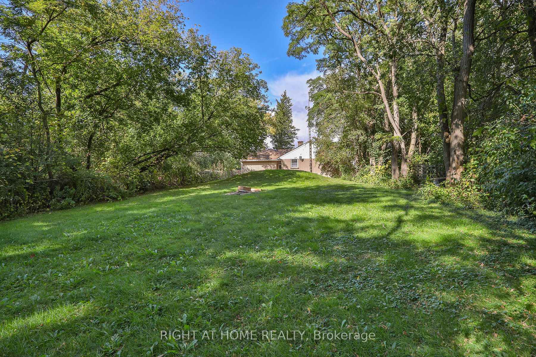 Photo 15 of 6661 Major Mackenzie Drive E, Markham, Greensborough — HOMEH