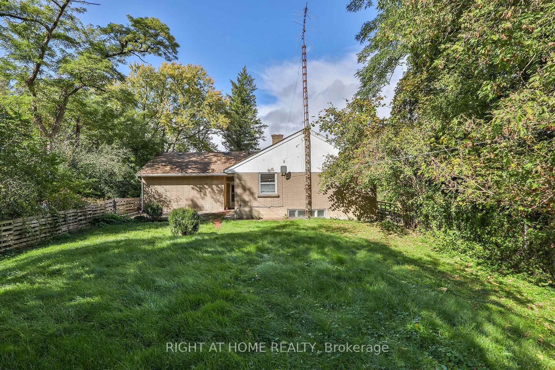 Photo 17 of 6661 Major Mackenzie Drive E, Markham, Greensborough — HOMEH