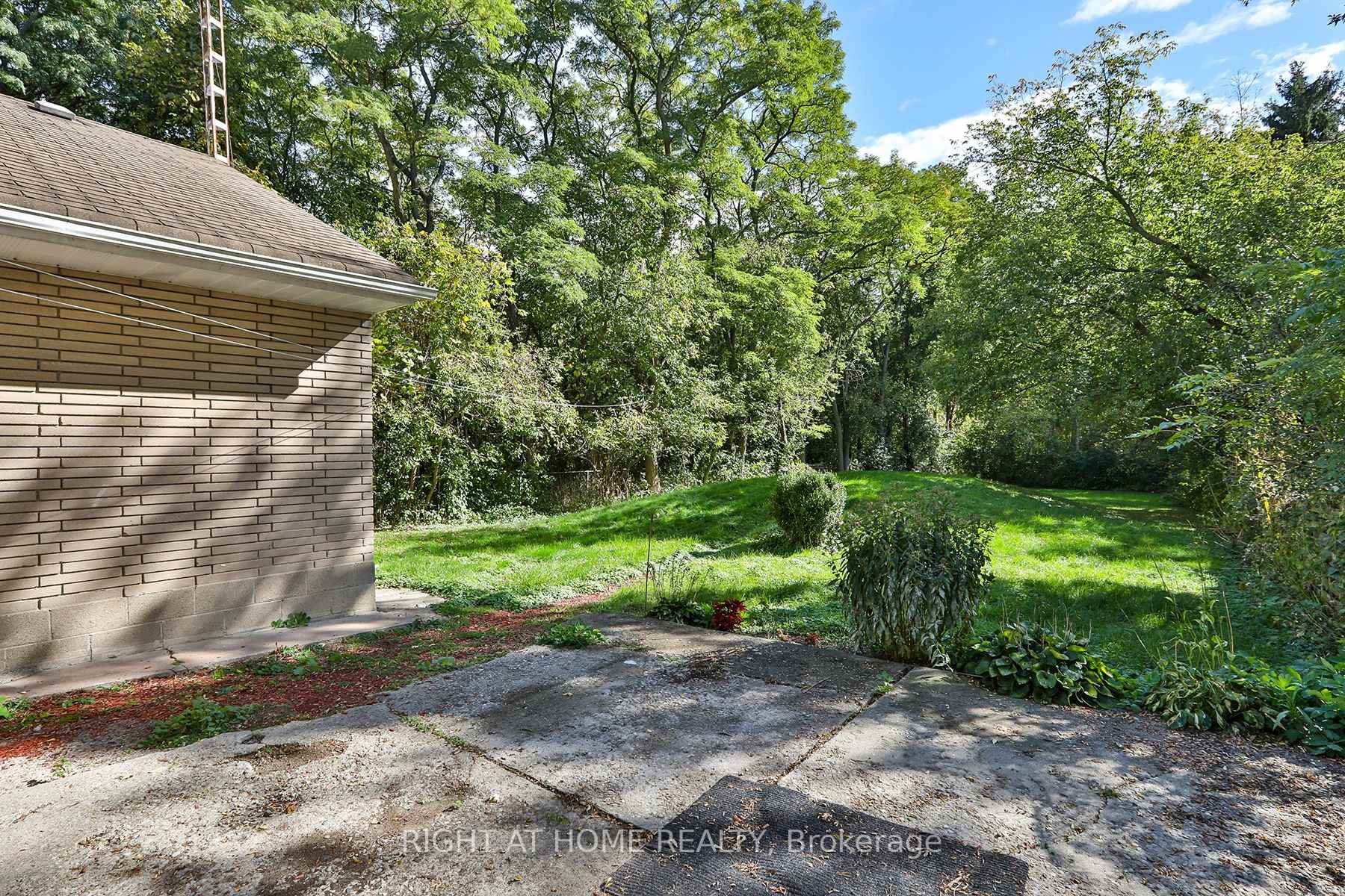 Photo 19 of 6661 Major Mackenzie Drive E, Markham, Greensborough — HOMEH
