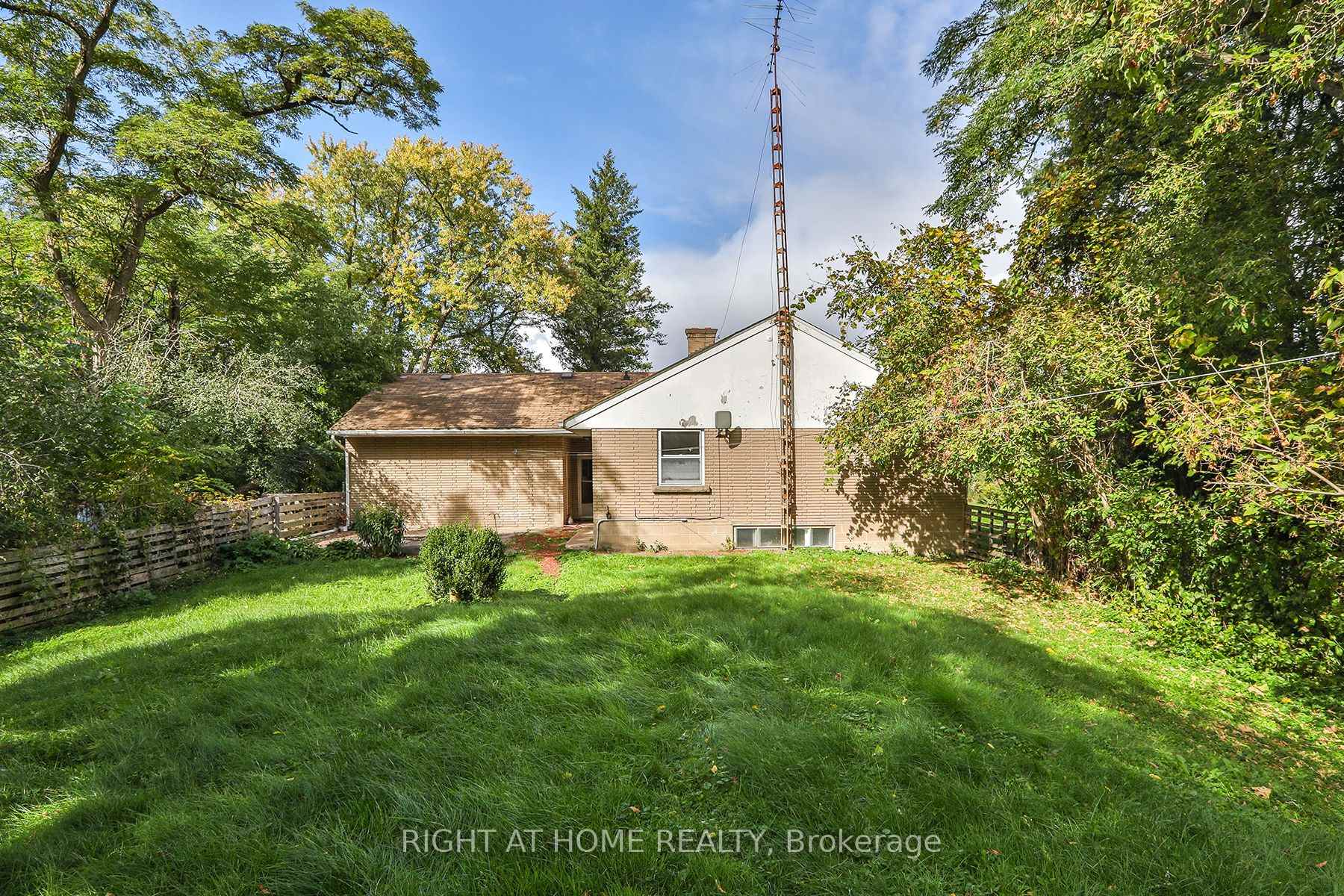 Photo 20 of 6661 Major Mackenzie Drive E, Markham, Greensborough — HOMEH