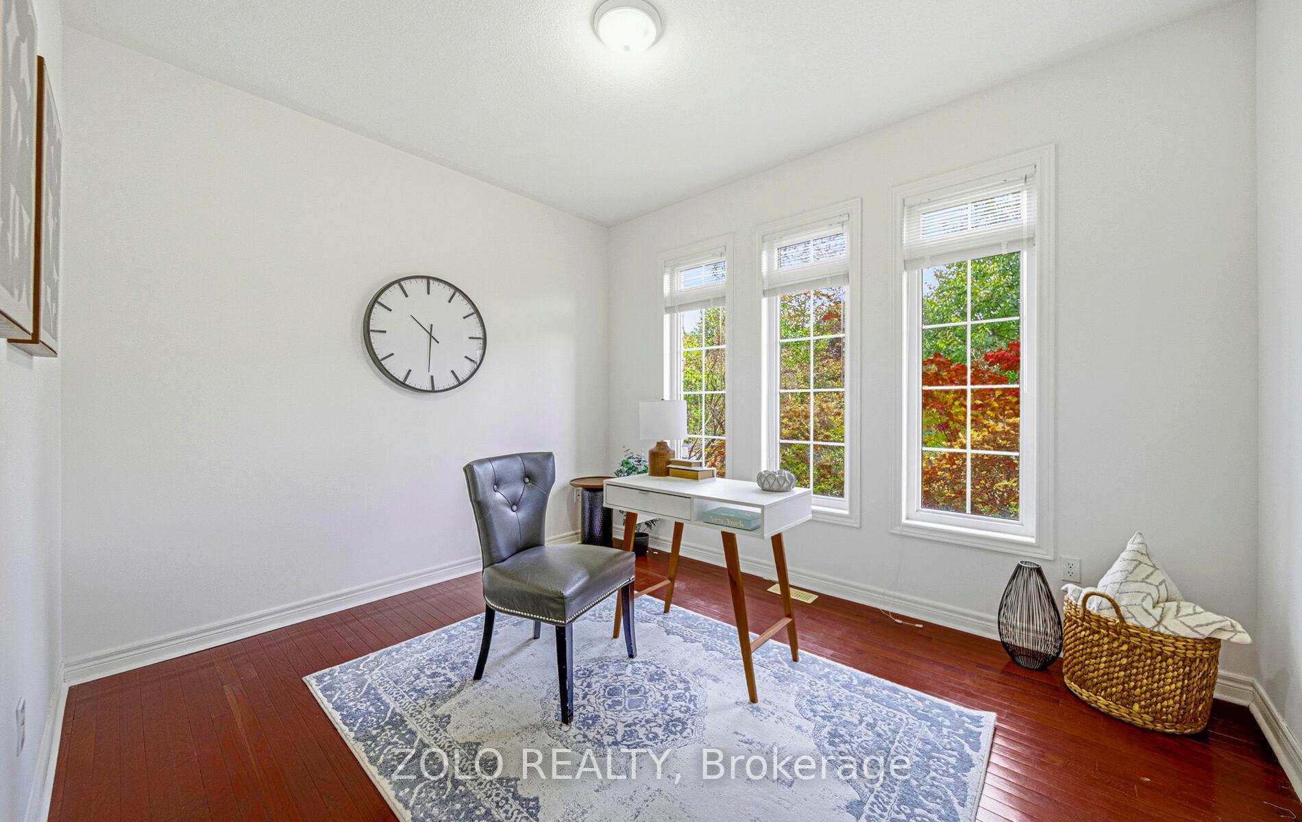 Photo 4 of 8 Covington Drive, Whitby, Brooklin — HOMEH