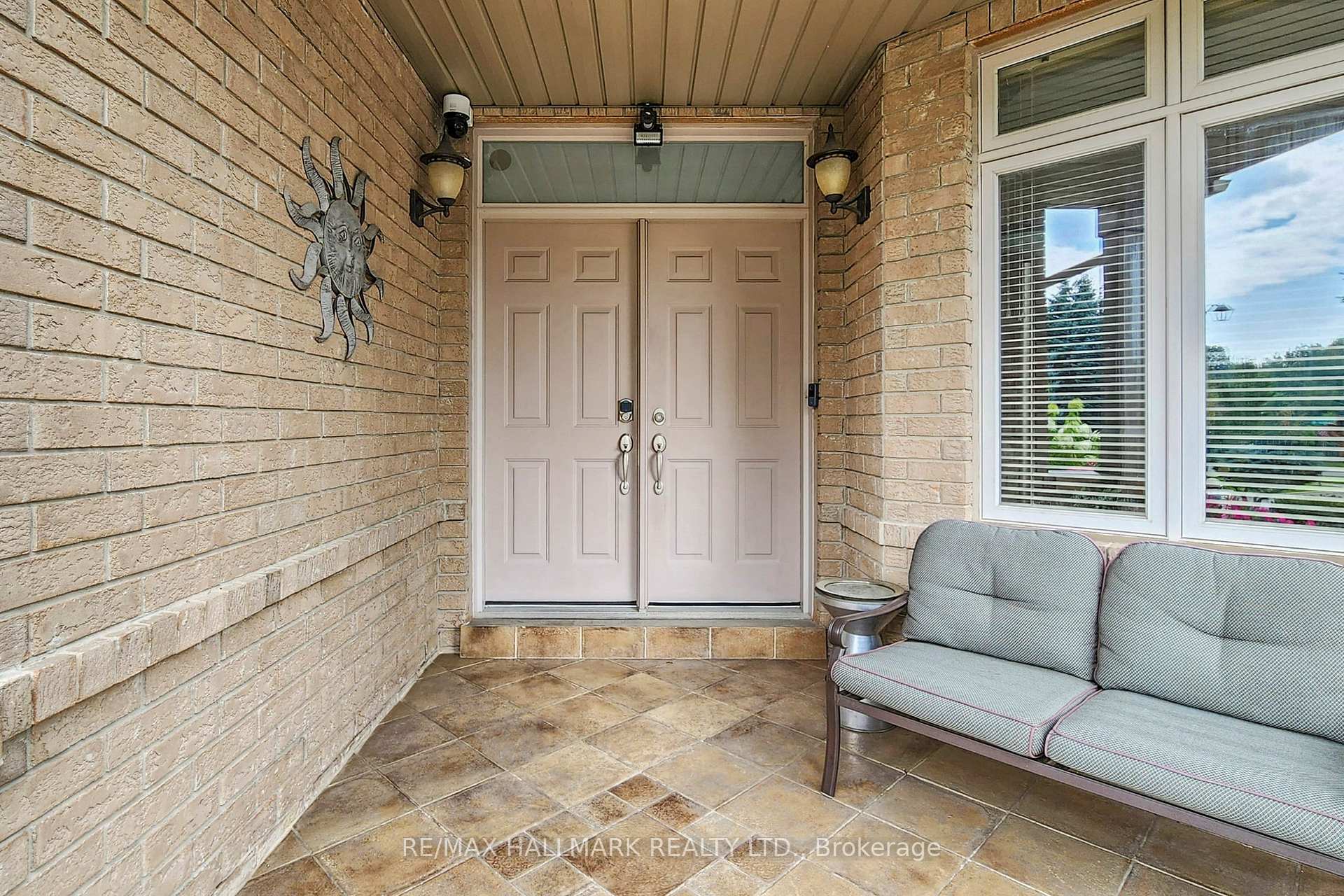 Photo 6 of 151 Nevada Crescent, Vaughan, Rural Vaughan — HOMEH