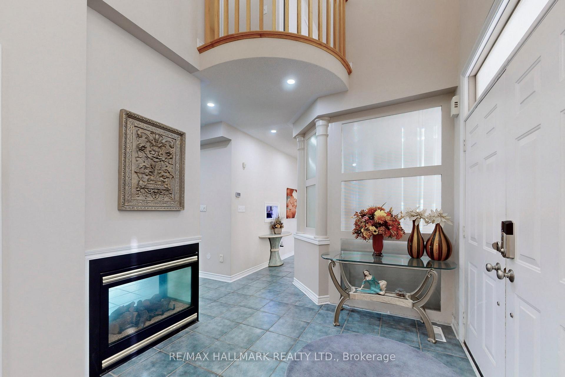 Photo 8 of 151 Nevada Crescent, Vaughan, Rural Vaughan — HOMEH