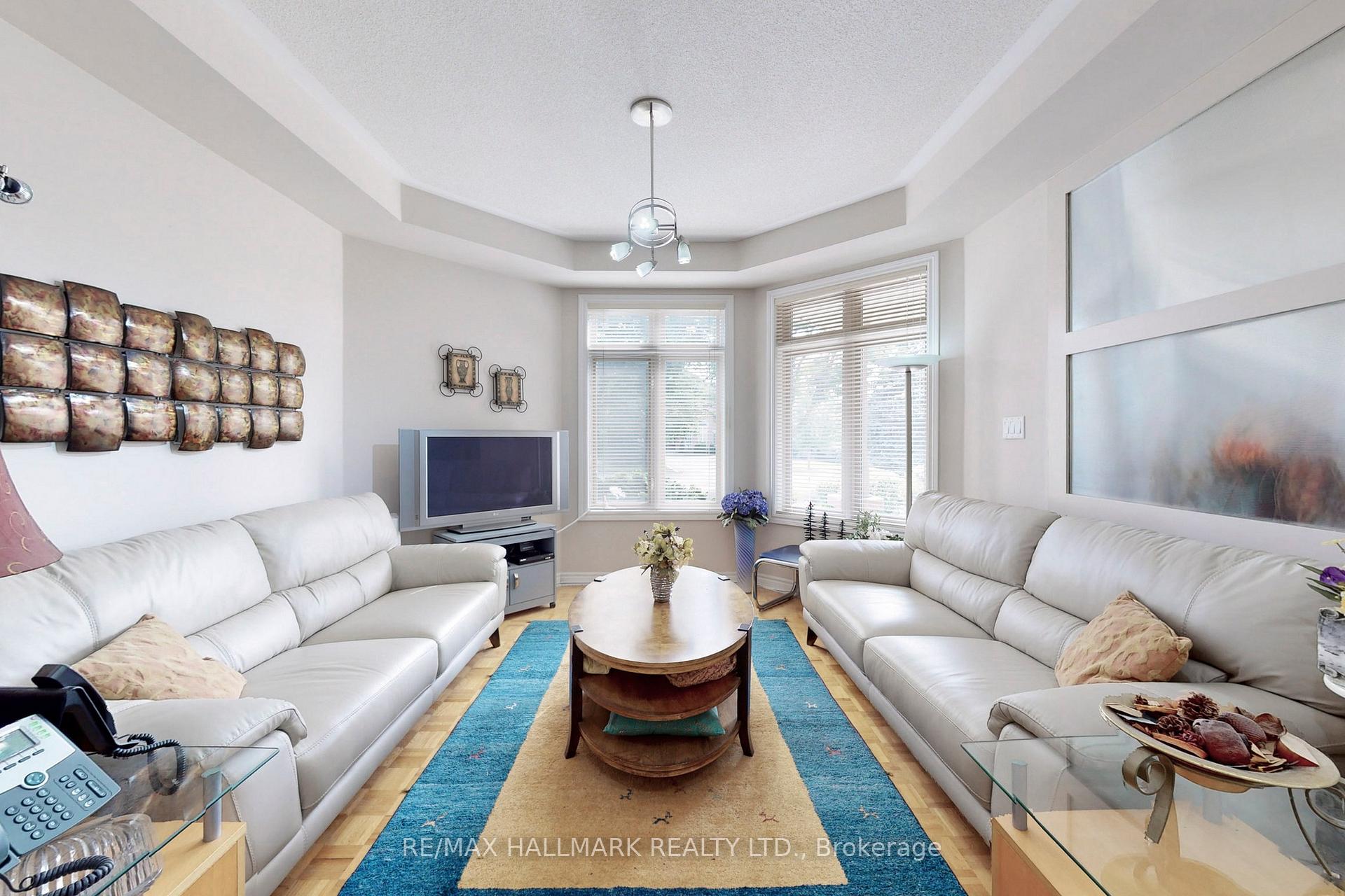 Photo 14 of 151 Nevada Crescent, Vaughan, Rural Vaughan — HOMEH