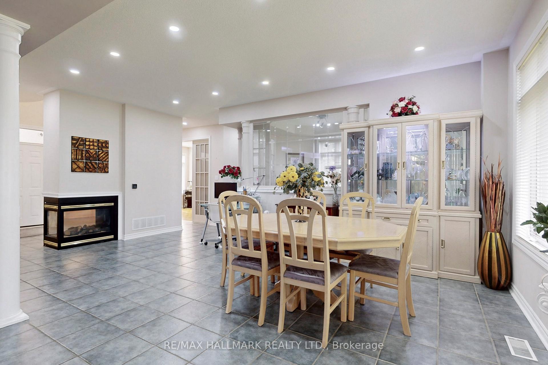 Photo 22 of 151 Nevada Crescent, Vaughan, Rural Vaughan — HOMEH