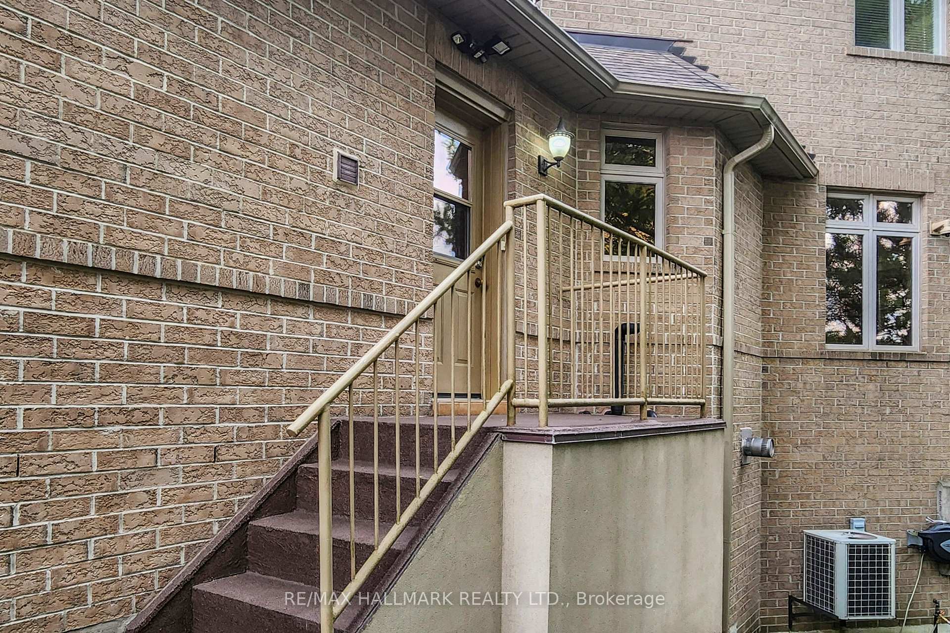 Photo 34 of 151 Nevada Crescent, Vaughan, Rural Vaughan — HOMEH