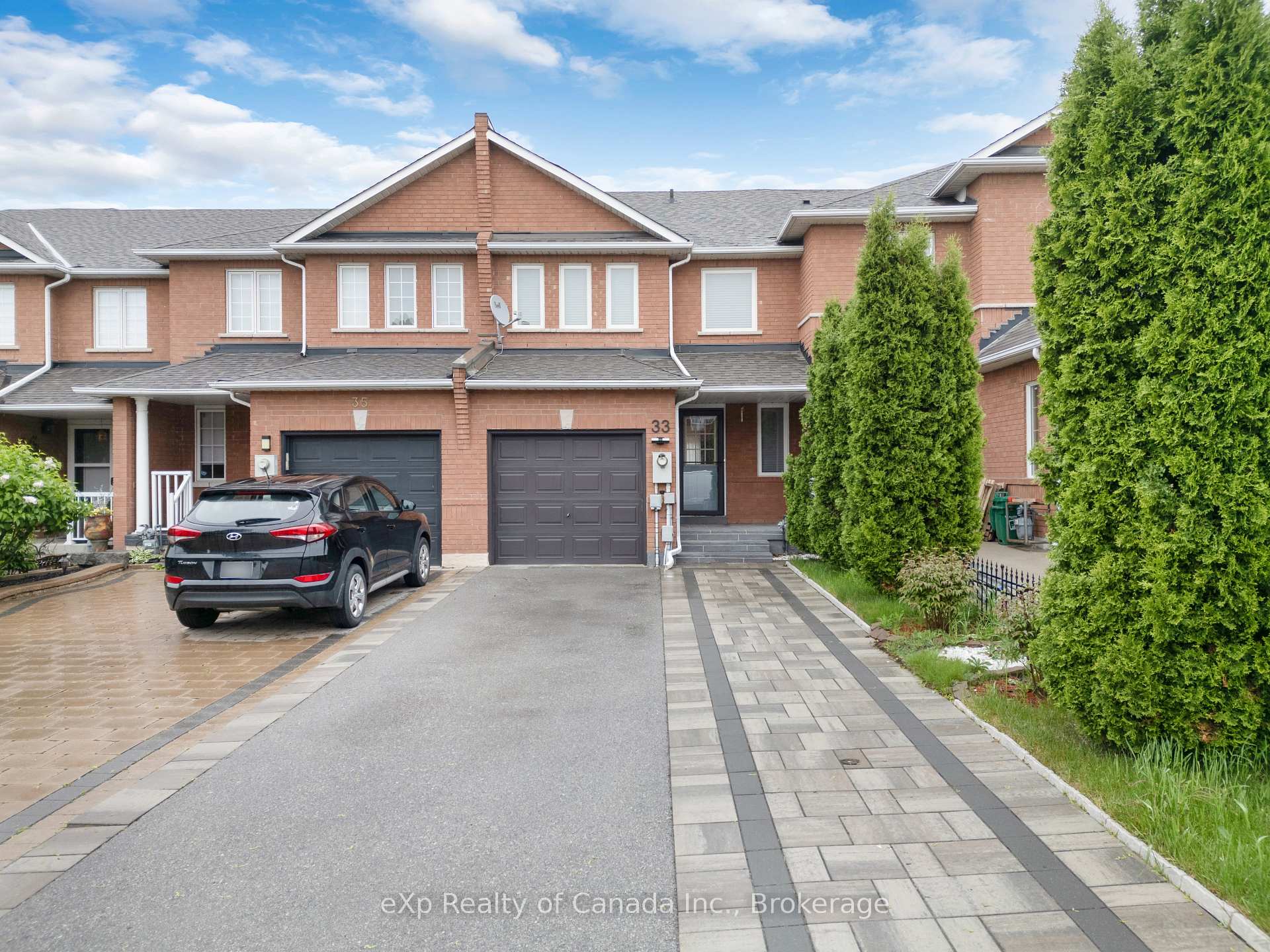 Photo 1 of 33 Piazza Crescent, Vaughan, West Woodbridge — HOMEH