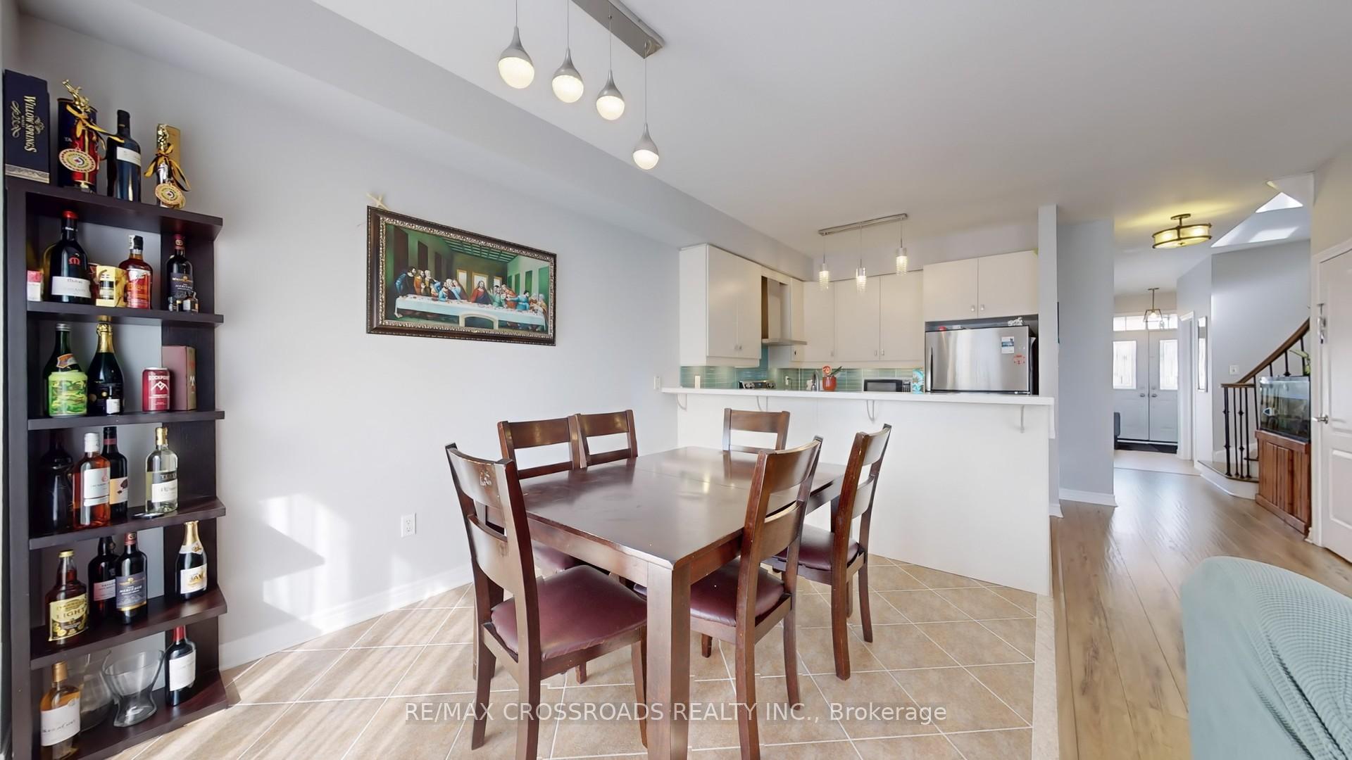 Photo 6 of 68 Arco Circle, Vaughan, Maple — HOMEH
