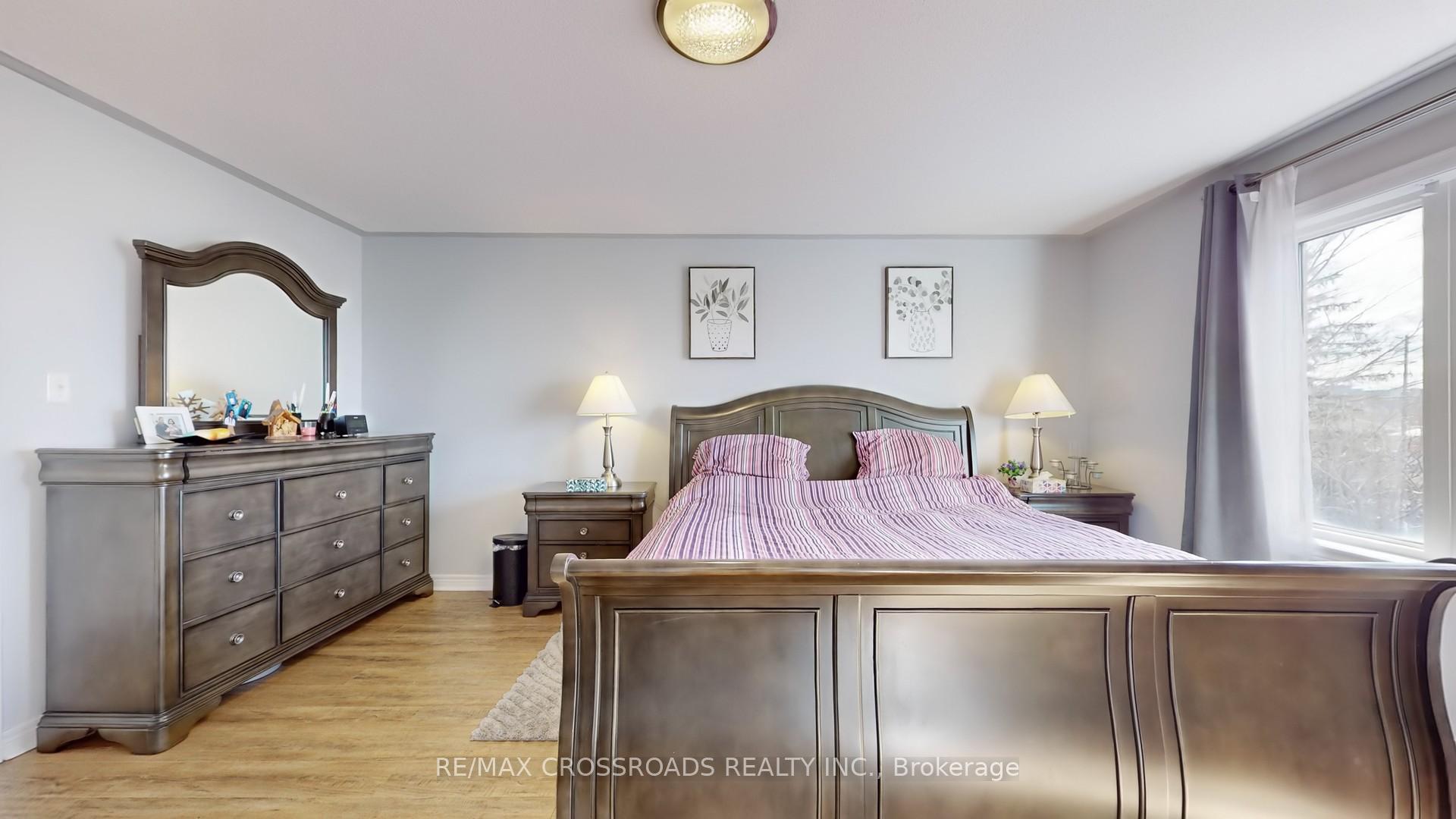 Photo 13 of 68 Arco Circle, Vaughan, Maple — HOMEH
