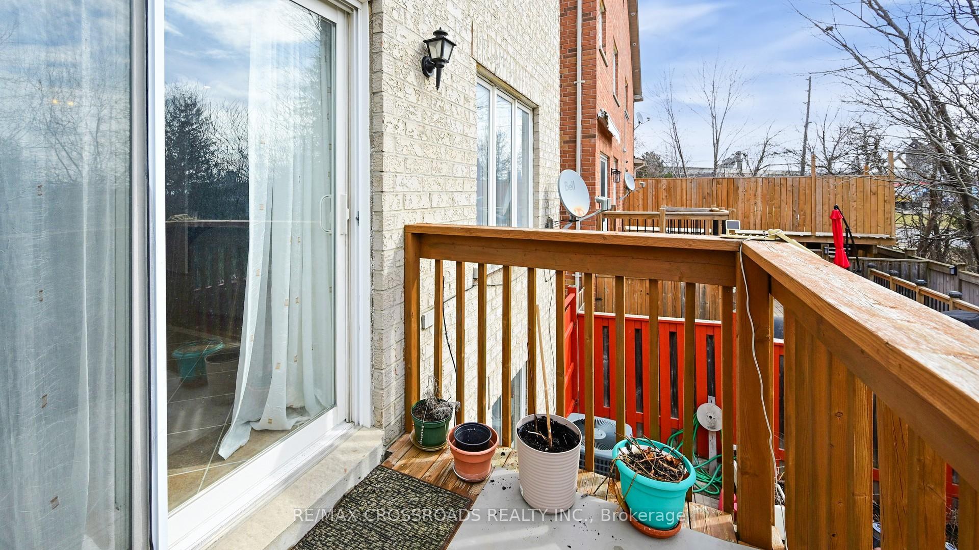Photo 28 of 68 Arco Circle, Vaughan, Maple — HOMEH