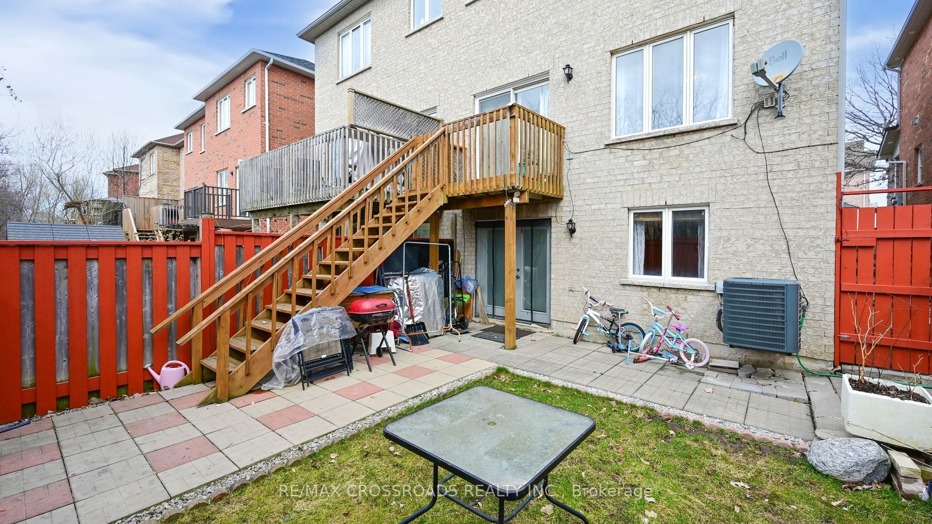 Photo 31 of 68 Arco Circle, Vaughan, Maple — HOMEH
