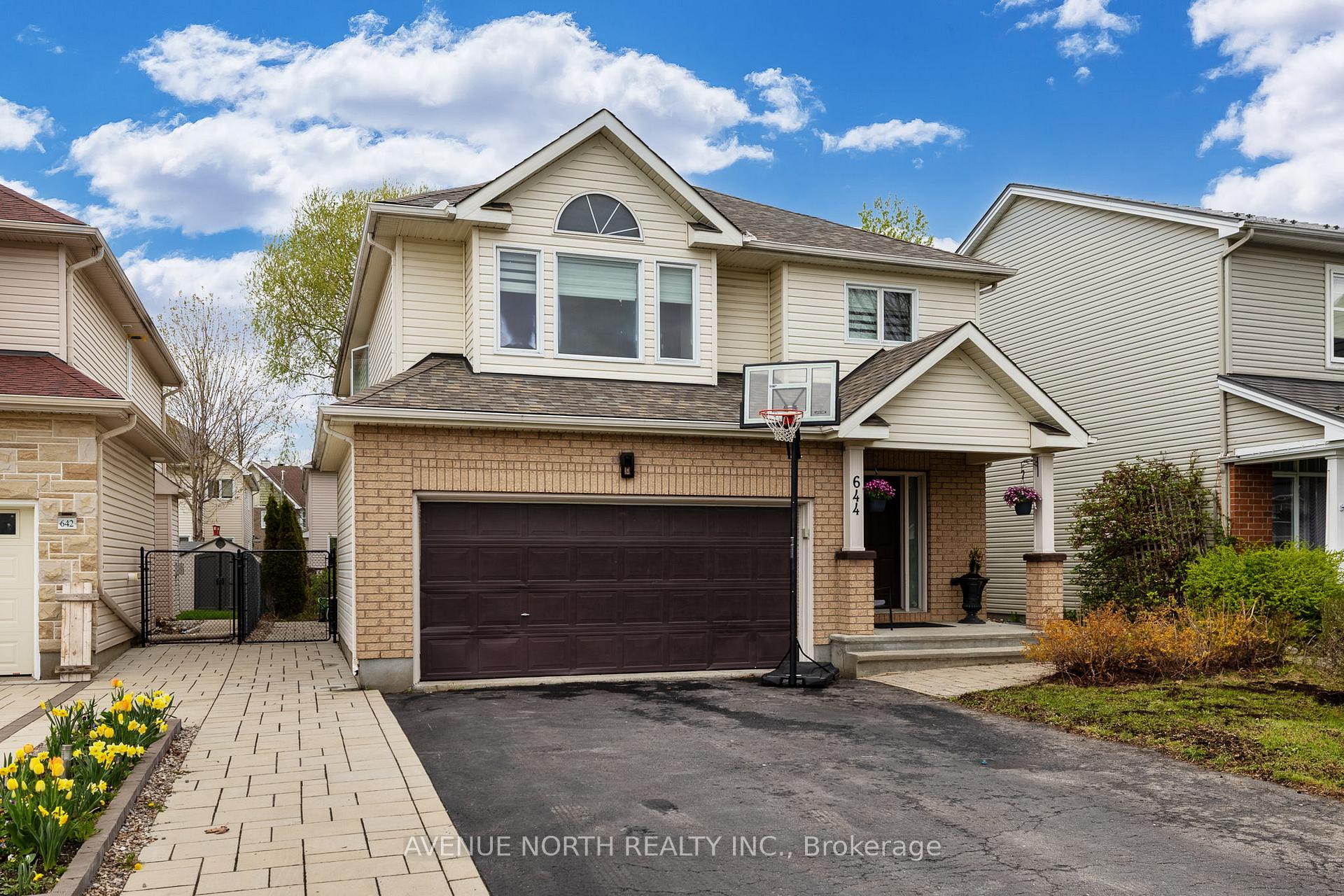 Photo 1 of 644 Devonwood Circle, Ottawa, Blossom Park/Kemp Park/Findlay Creek — HOMEH
