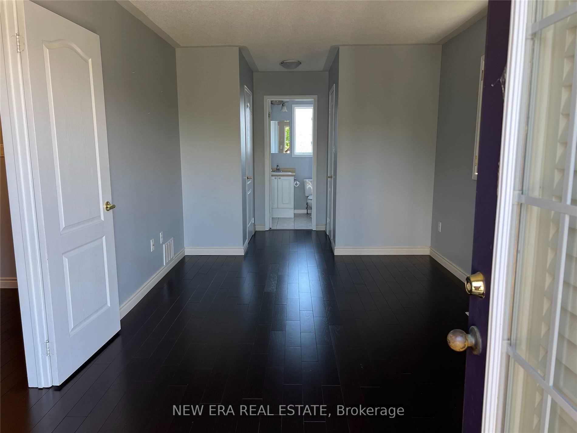 Photo 14 of 21 Northgrove Crescent, Whitby, Brooklin — HOMEH