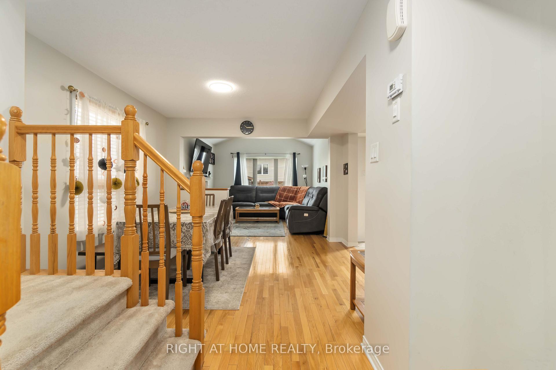 Photo 4 of 123 Wolff Crescent, Arnprior — HOMEH